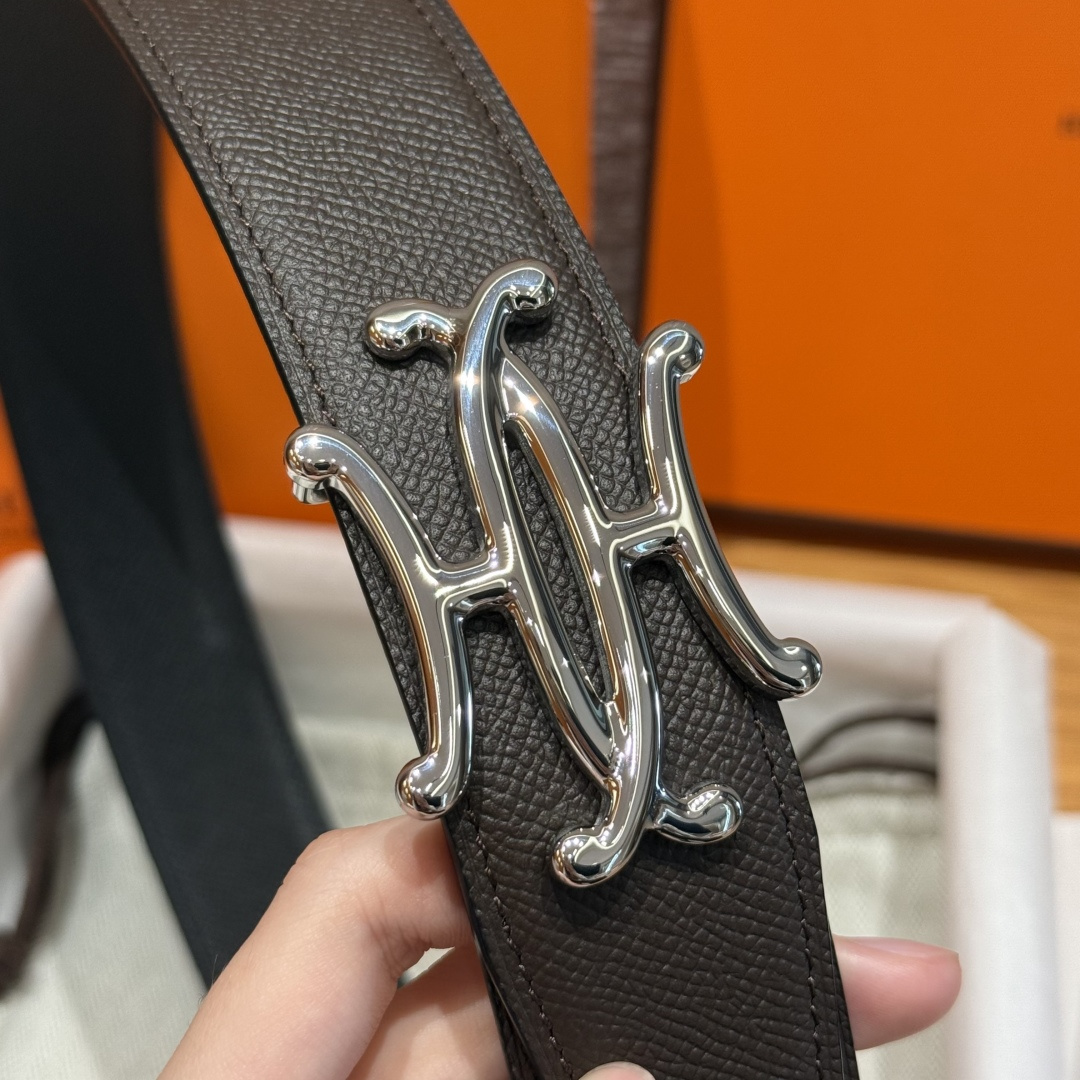 H家双面男款腰带 - ビジネスにもカジュアルにも使えるダブルフェイスデザイン