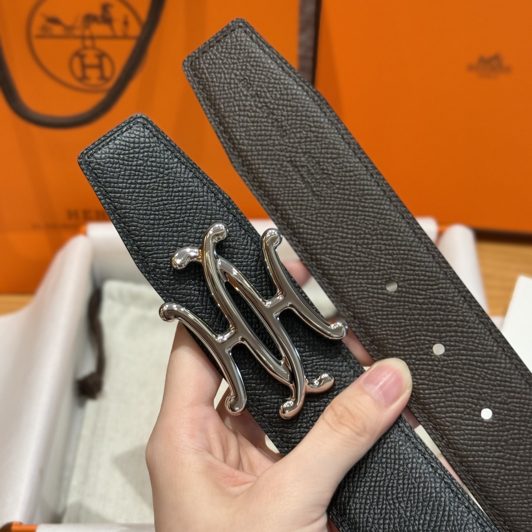 H家双面男款腰带 - ビジネスにもカジュアルにも使えるダブルフェイスデザイン
