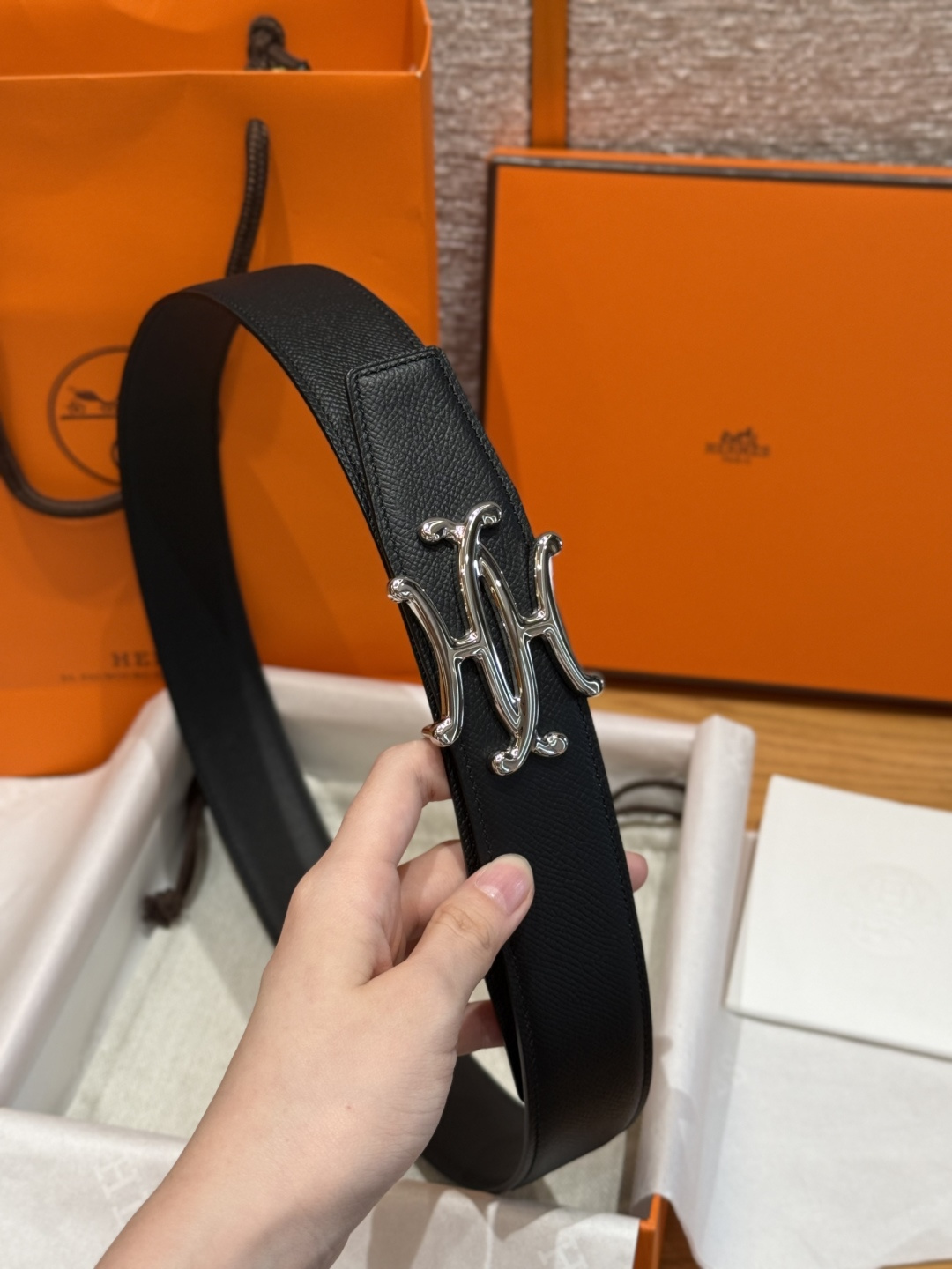 H家双面男款腰带 - シンプルでスタイリッシュなダブルフェイスデザイン