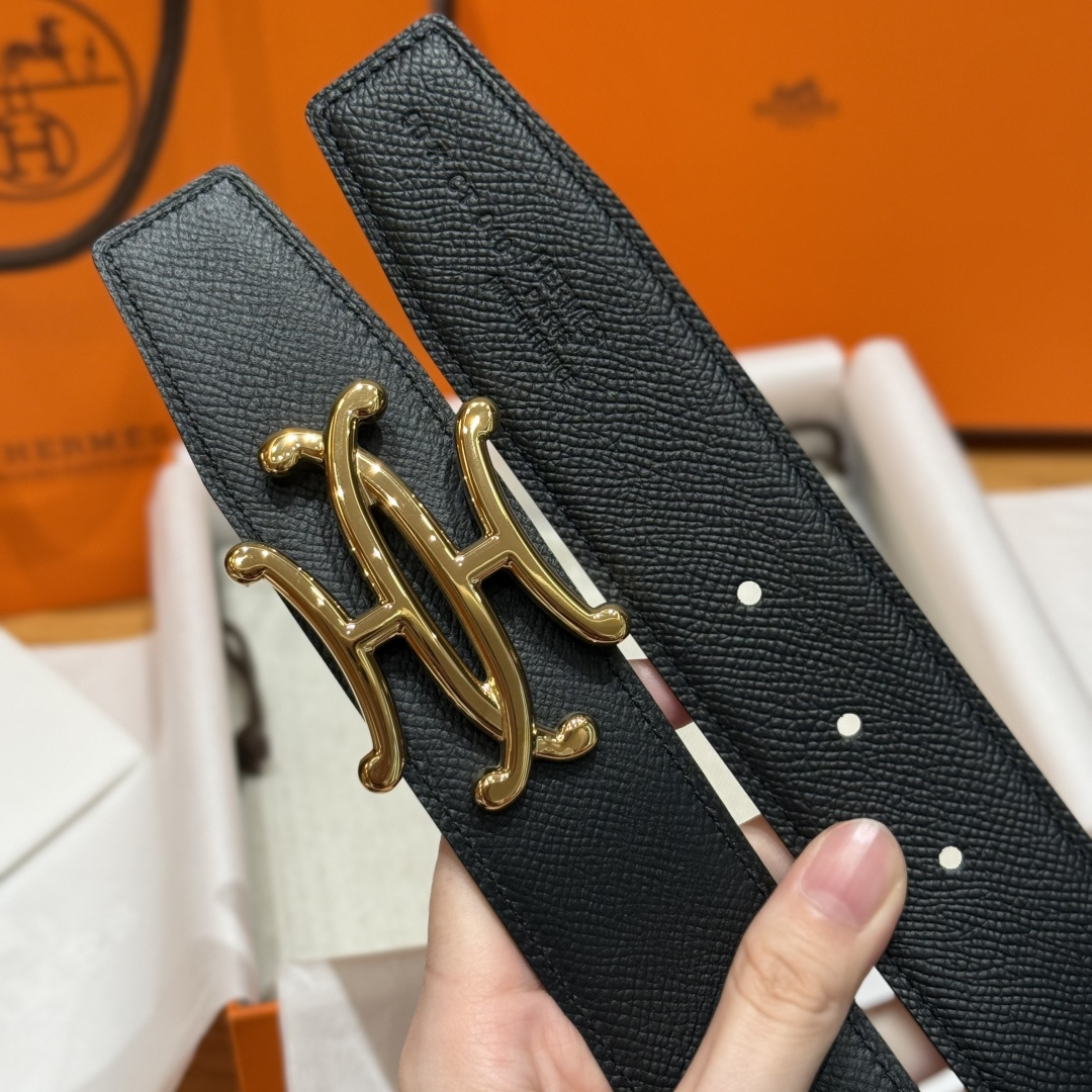 H家双面男款腰带 - シンプルで洗練されたデザイン