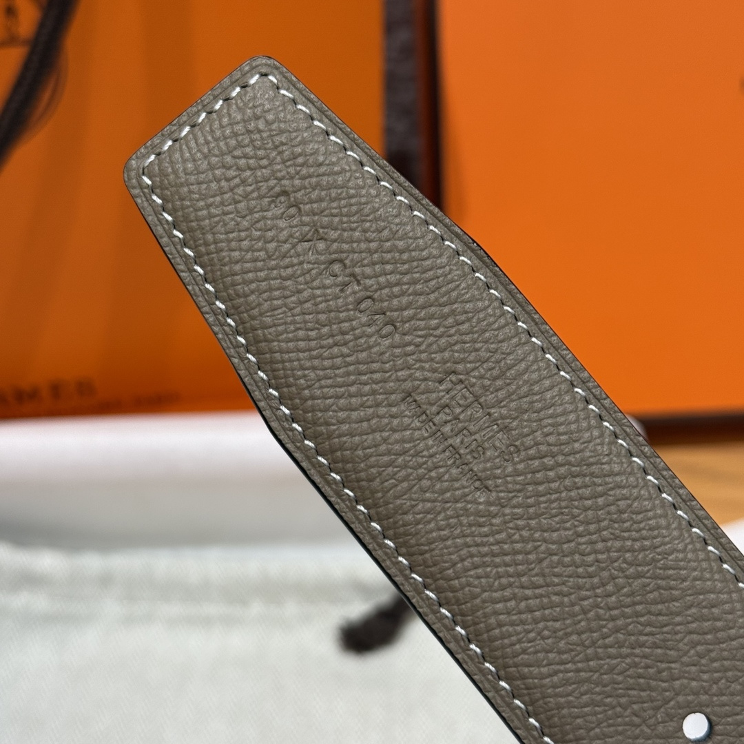 H家Touareg 皮ベルト&ダブルサイドレザーの特別なデザイン