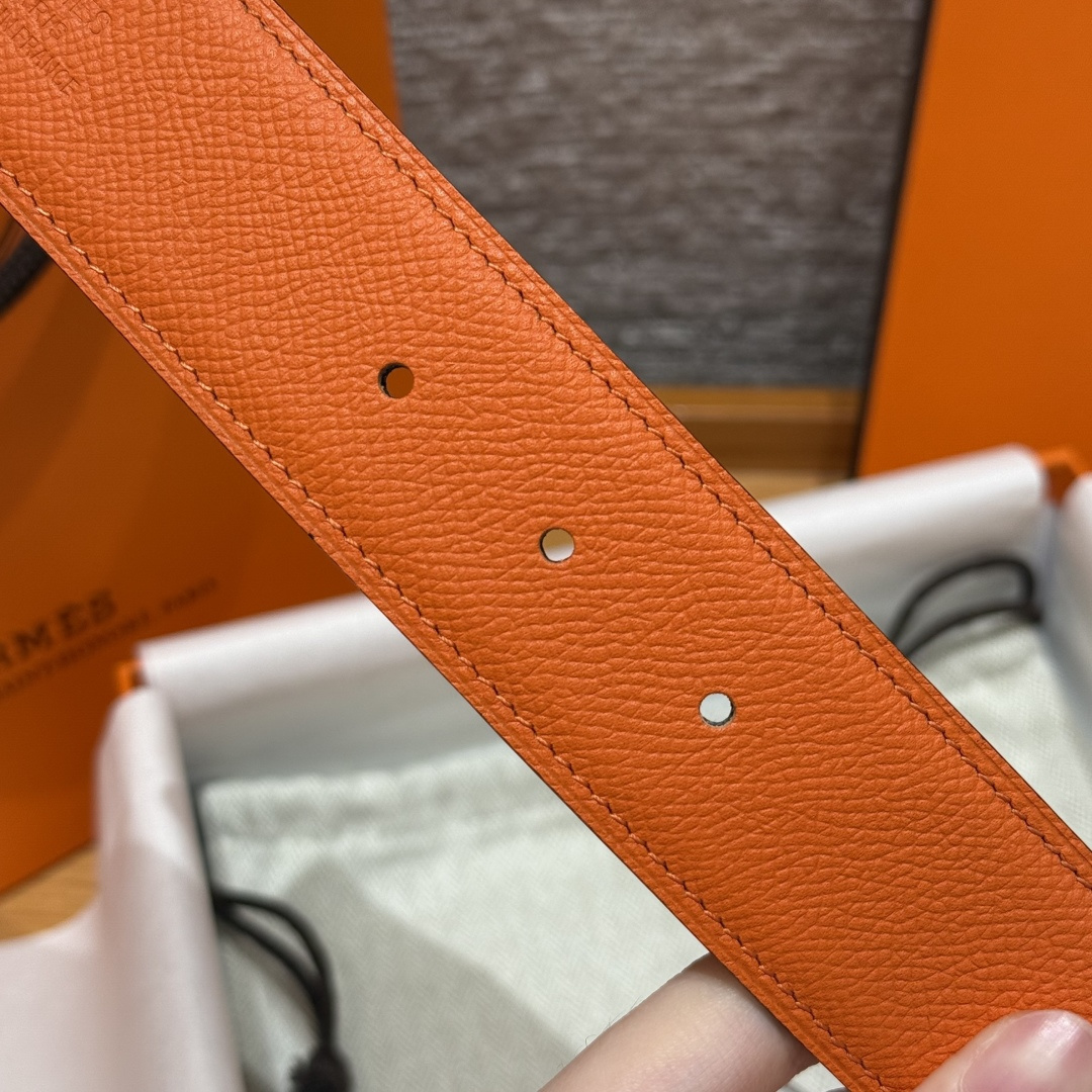 H家Touareg 皮ベルト&手彫りデザイン