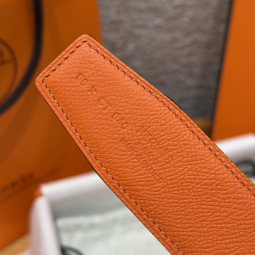 H家Touareg 皮ベルト&手彫りデザイン