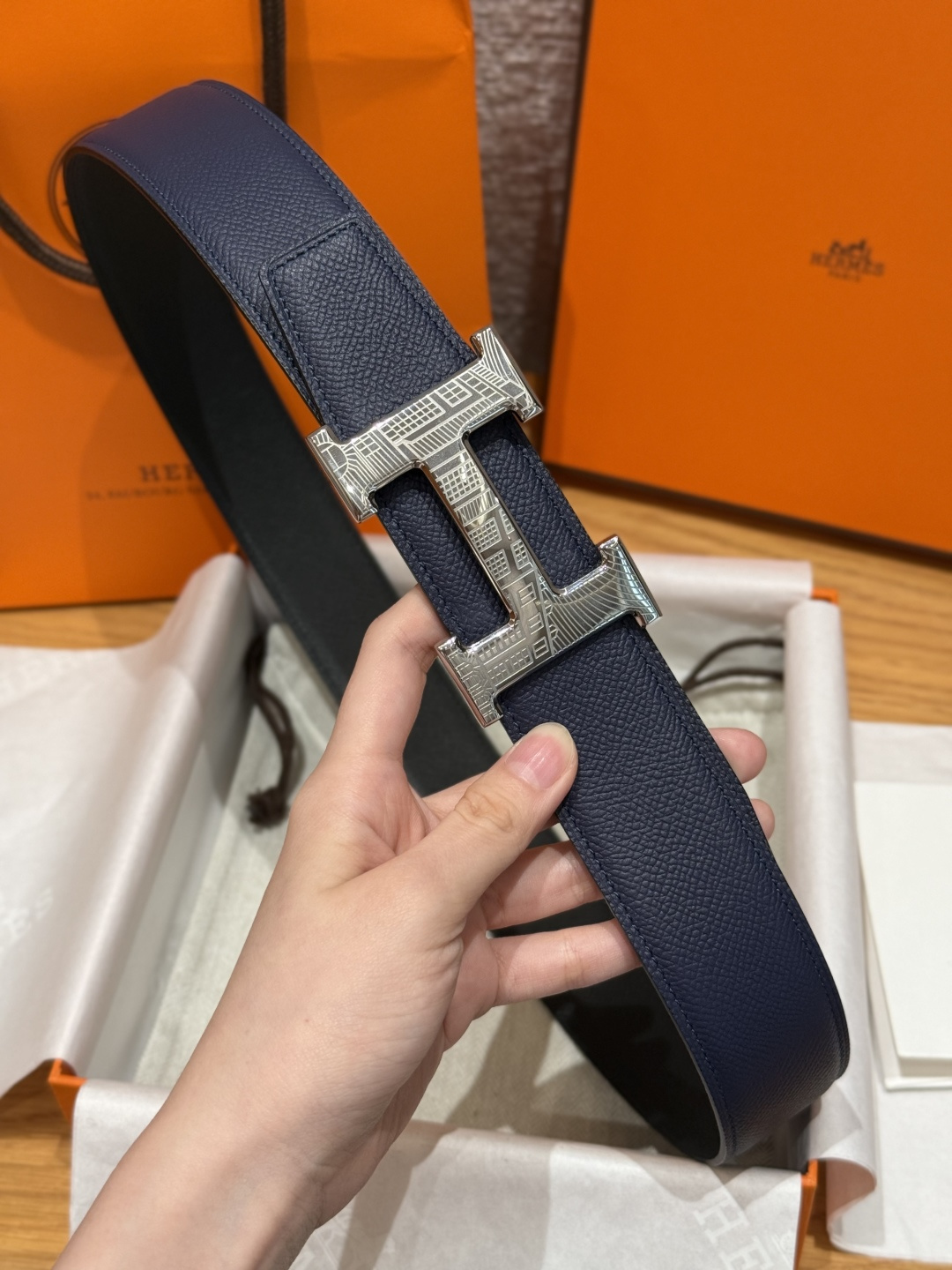 H家Touareg 皮带扣&双面皮腰 - 手工彫刻の高級レザー