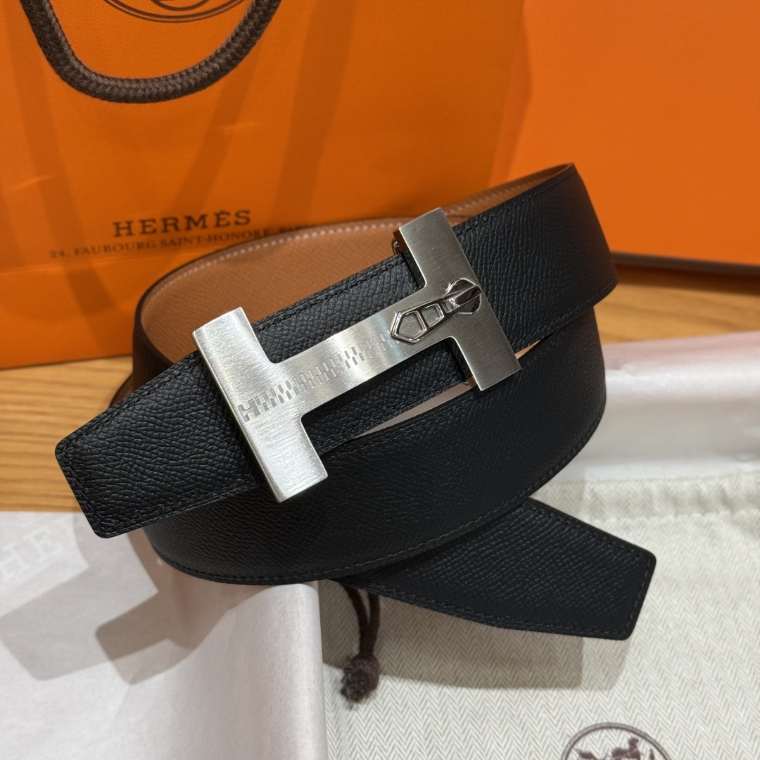 H家Quizz Ferme-Tout双面皮腰带 - 高品質エプソンレザー製