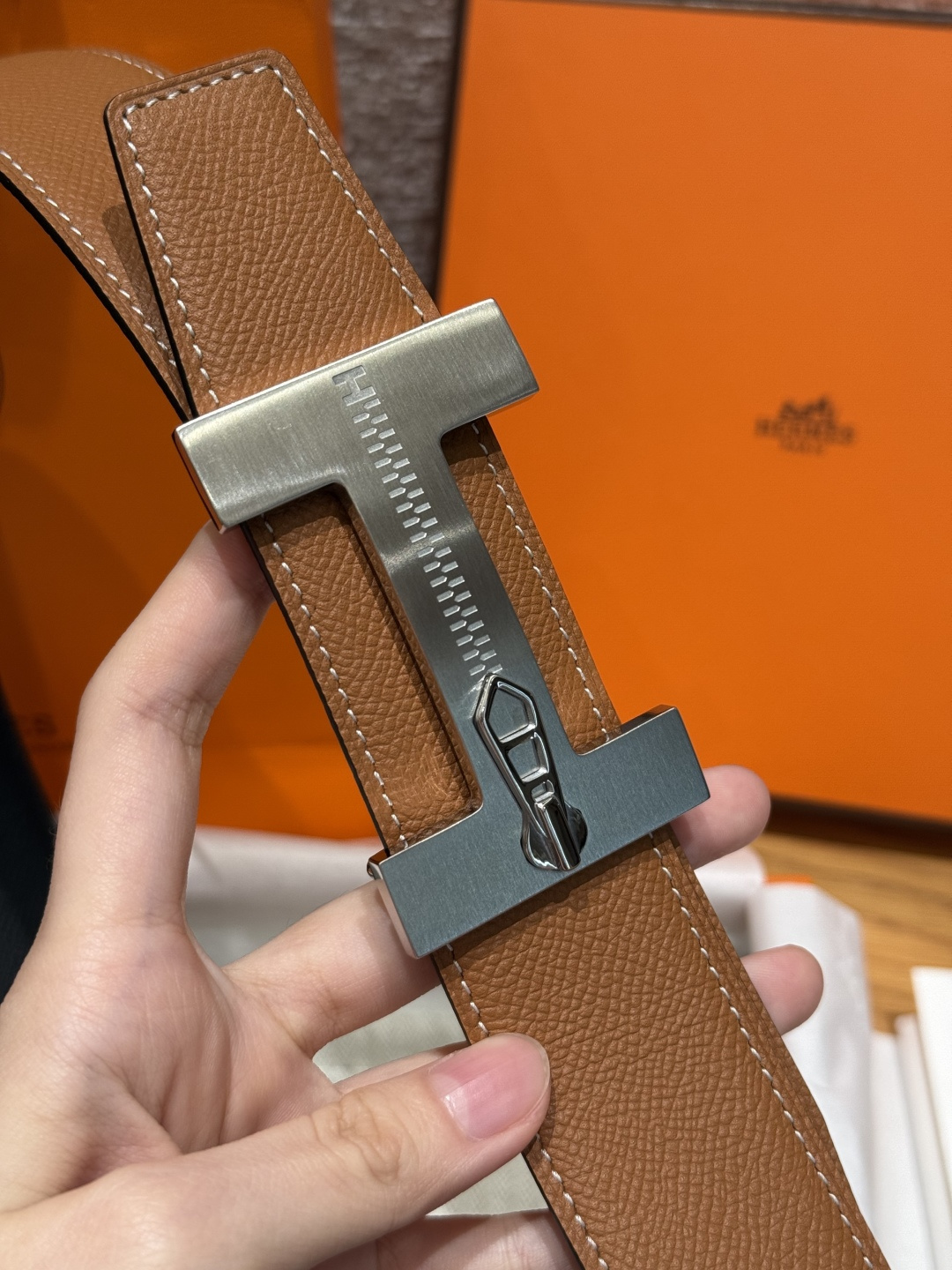 H家Quizz Ferme-Tout双面皮腰带 - 高品質エプソンレザー製