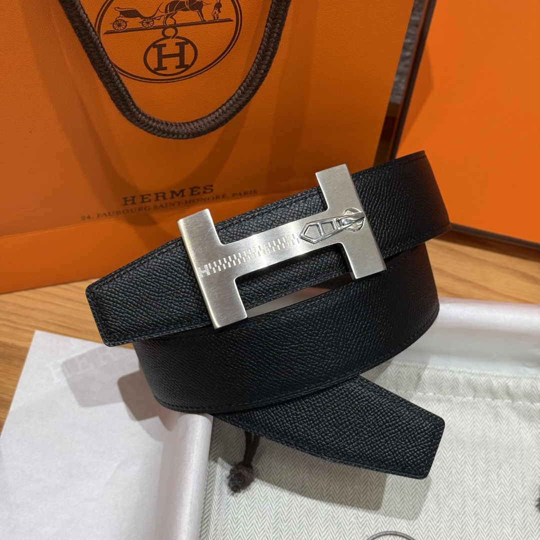 H家Quizz Ferme-Tout双面皮腰带 - エレガントなデザインと高品質