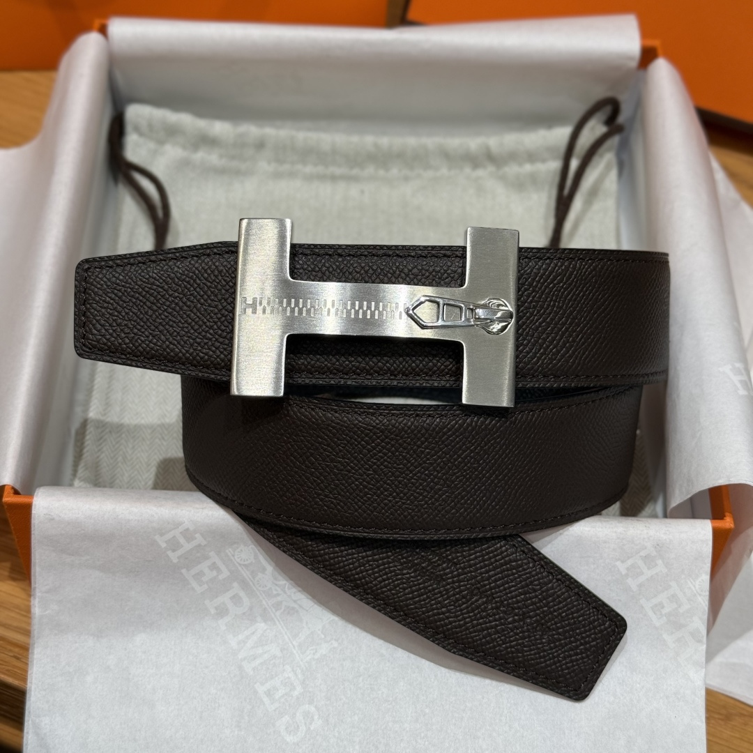 H家Quizz Ferme-Tout双面皮腰带 - エレガントなデザインと高品質
