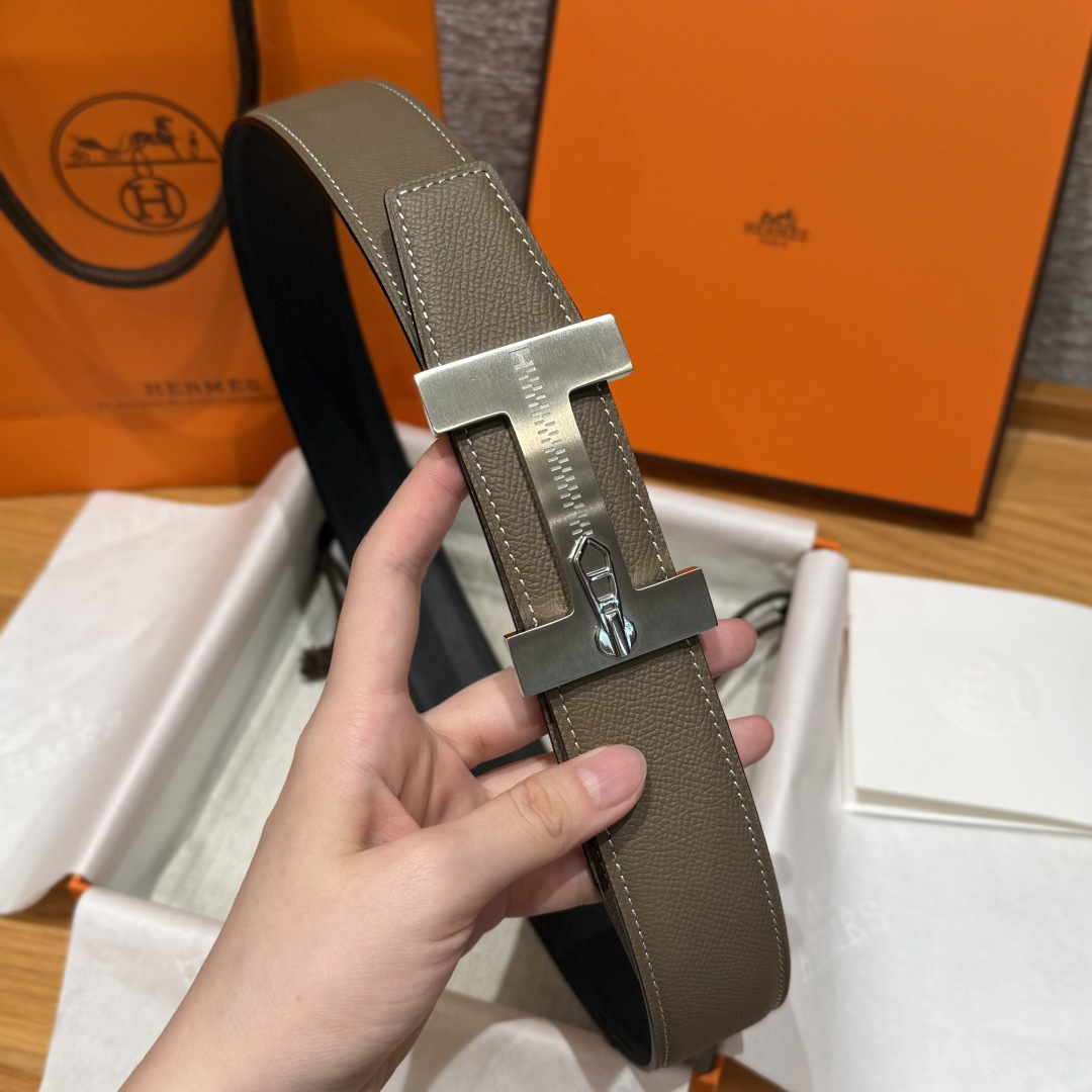 H家Quizz Ferme-Tout双面皮腰带 - エレガントなデザインと高級素材