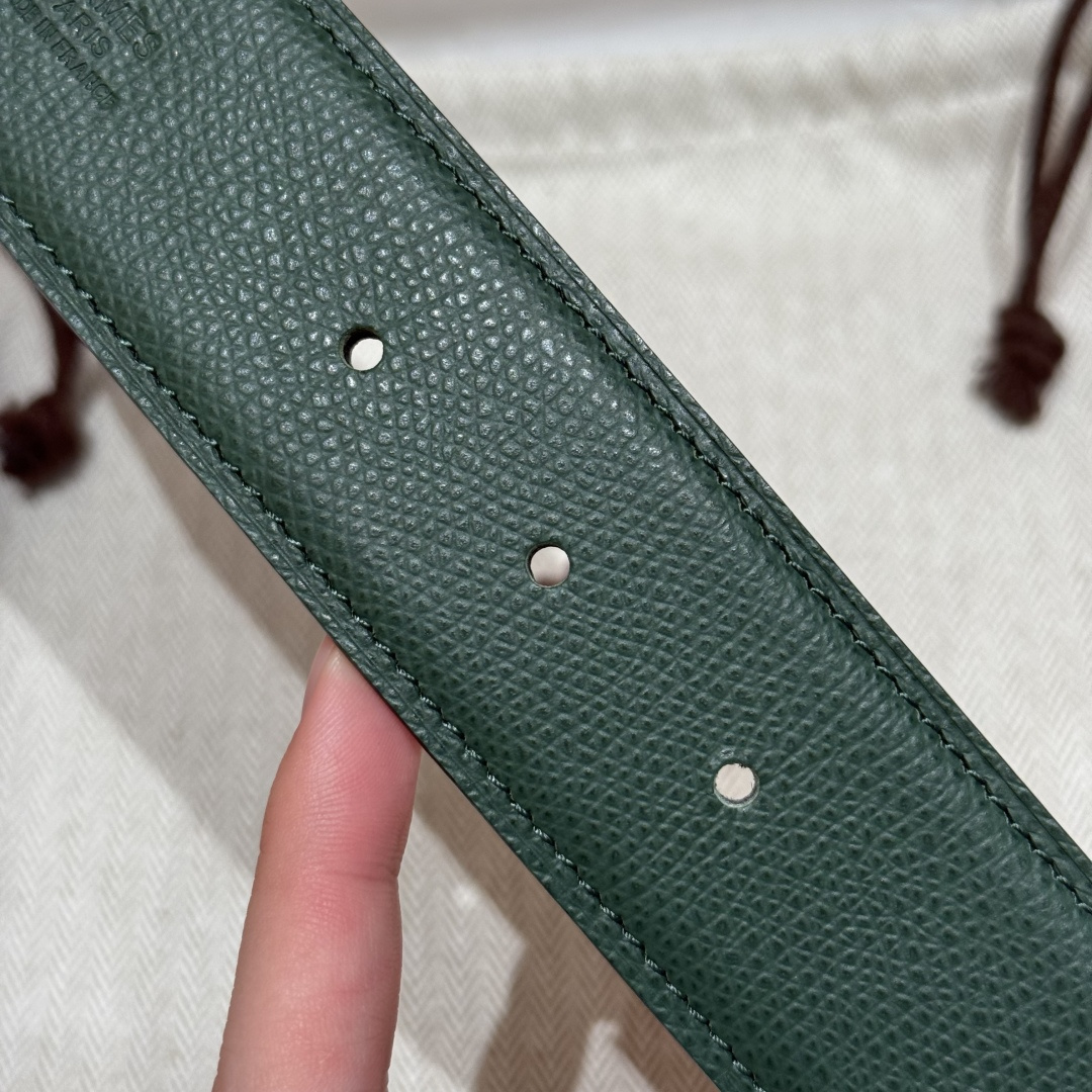 H家Quizz Ferme-Tout双面皮腰带 - エレガントなデザインとフランス製の品質