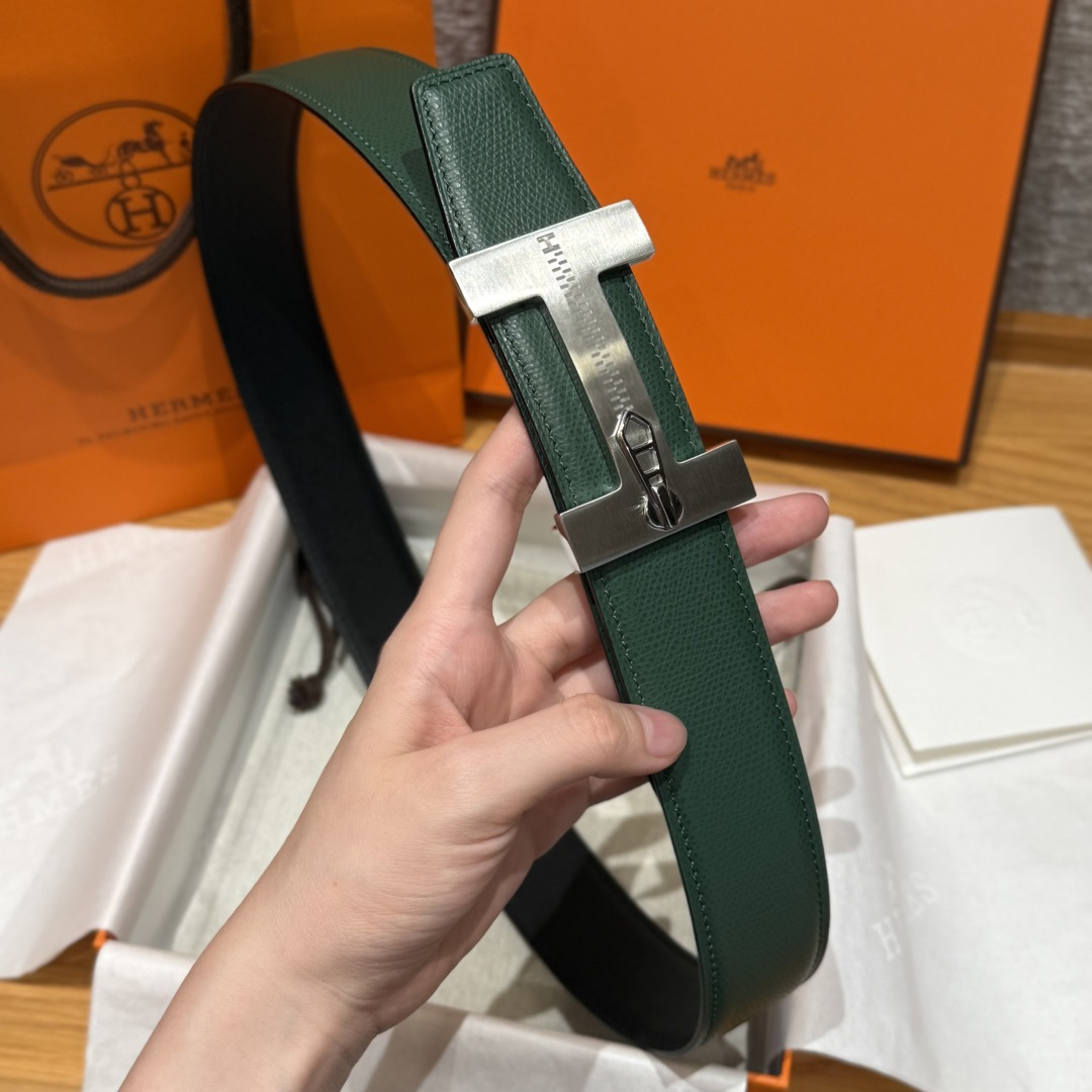 H家Quizz Ferme-Tout双面皮腰带 - エレガントなデザインとフランス製の品質