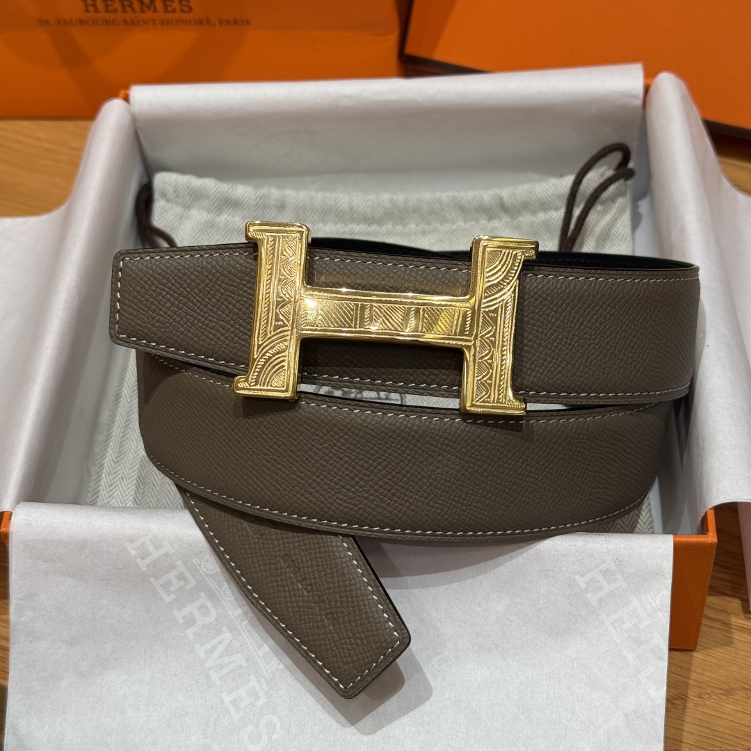 H家Touareg 皮ベルト&ダブルサイドレザーの特別なデザイン