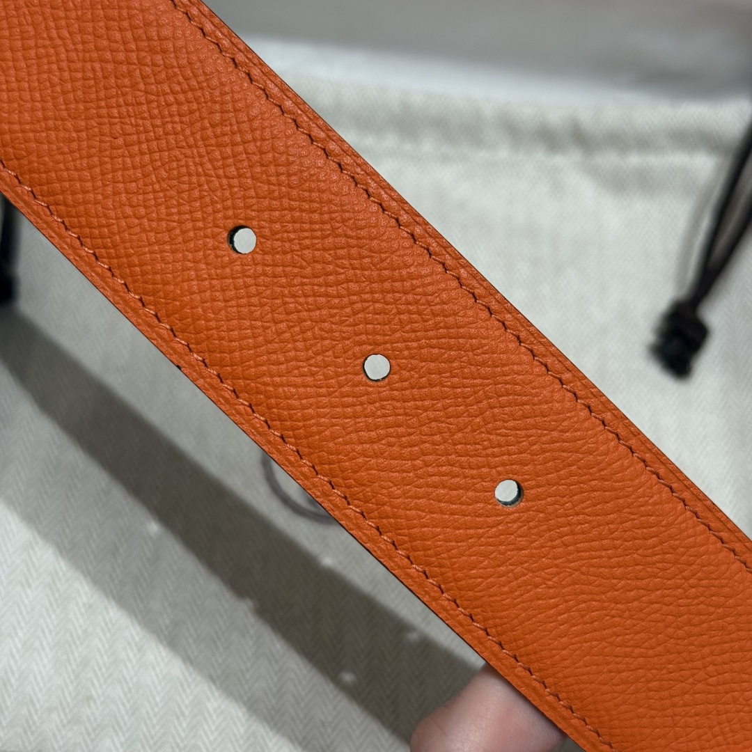H家Touareg 皮ベルト&ダブルサイドレザーの特徴