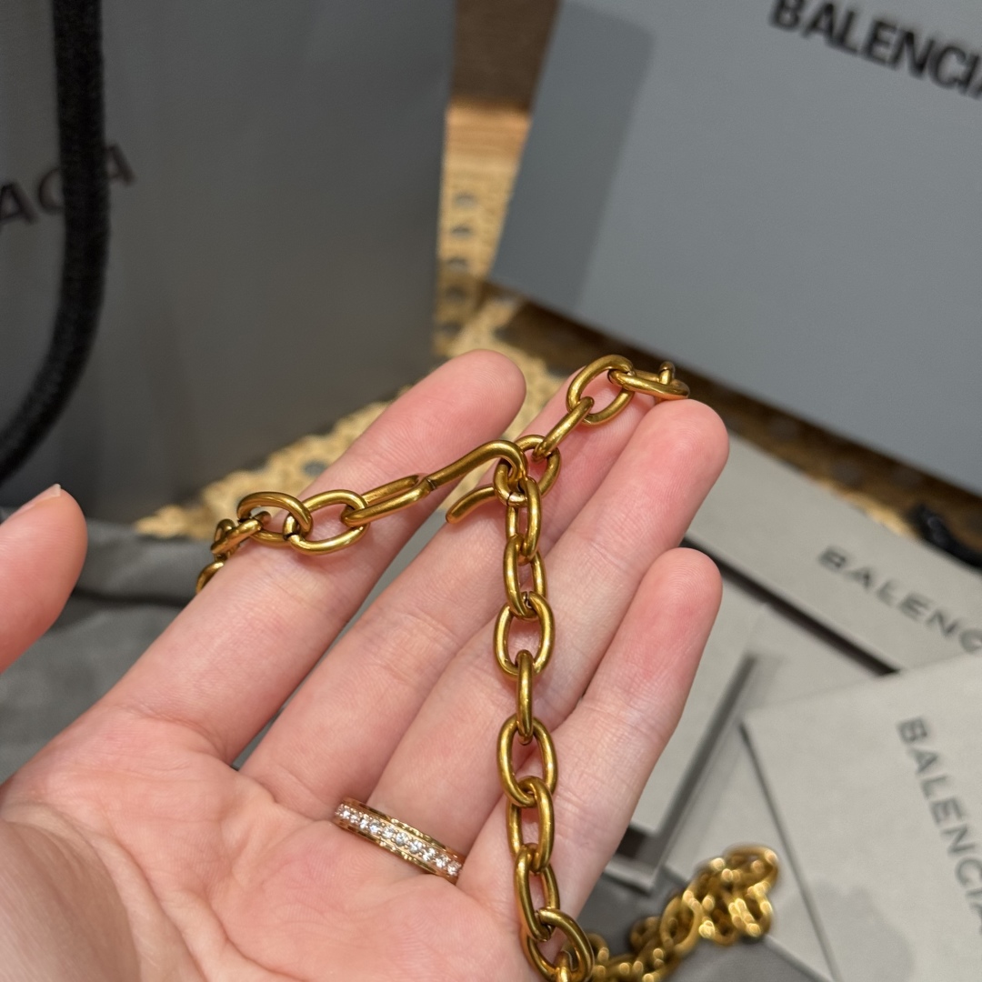 Balenciaga Monaco Chain Belt - Antique Gold Brass Chain Belt - 120cm Length 4 cmp i1747119371065 3801 0 2