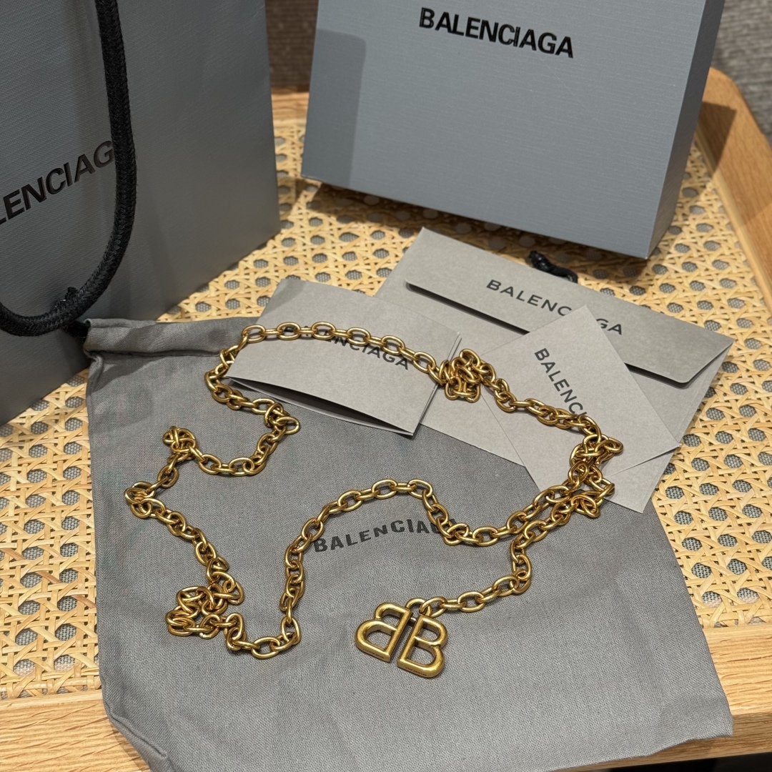 Balenciaga Monaco Chain Belt - Antique Gold Brass Chain Belt - 120cm Length 2 cmp i1747119371077 8448 0 0