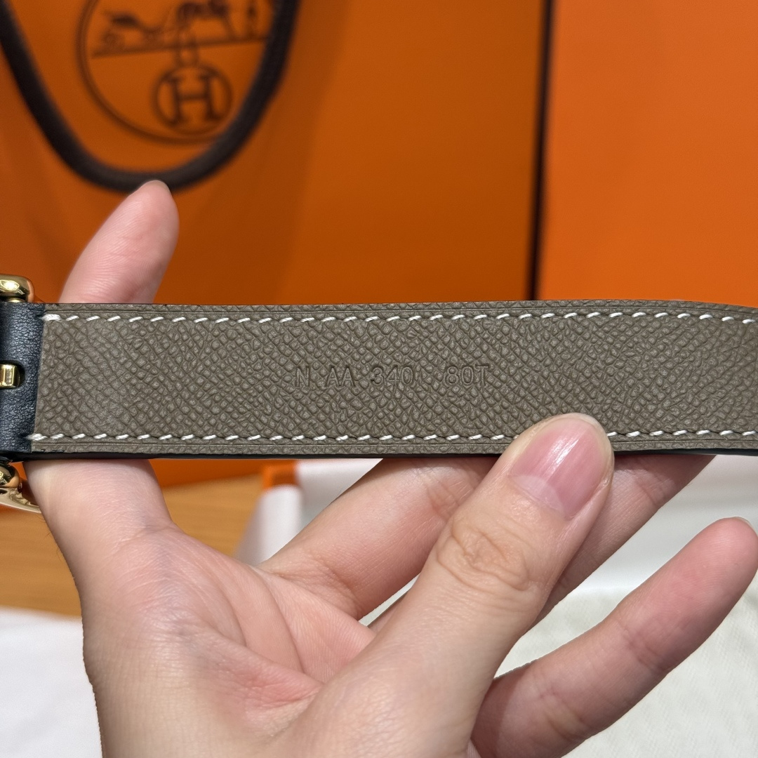 H家新款双面牛皮レディースベルト - 柔らかい素材と洗練されたデザイン