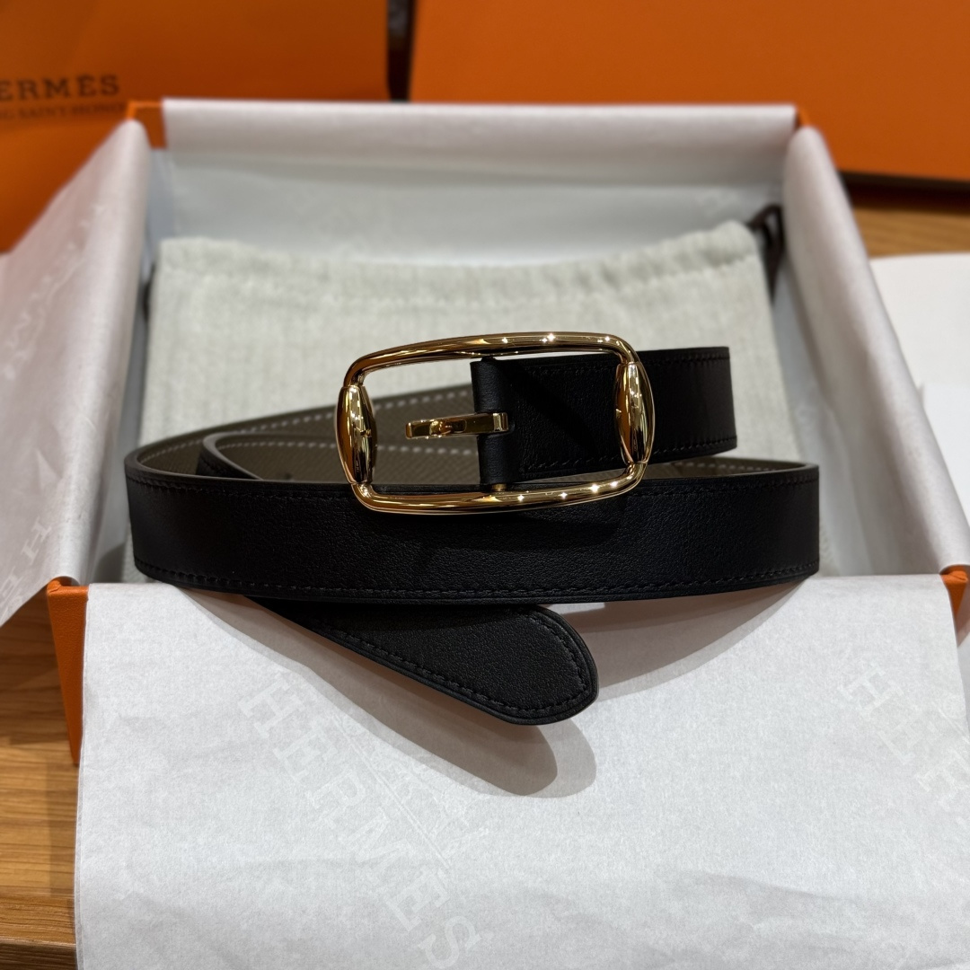 H家新款双面牛皮レディースベルト - 柔らかい素材と洗練されたデザイン