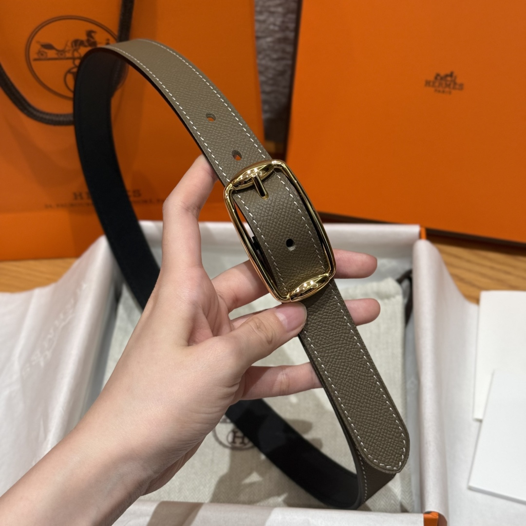 H家新款双面牛皮レディースベルト - 柔らかい素材と洗練されたデザイン