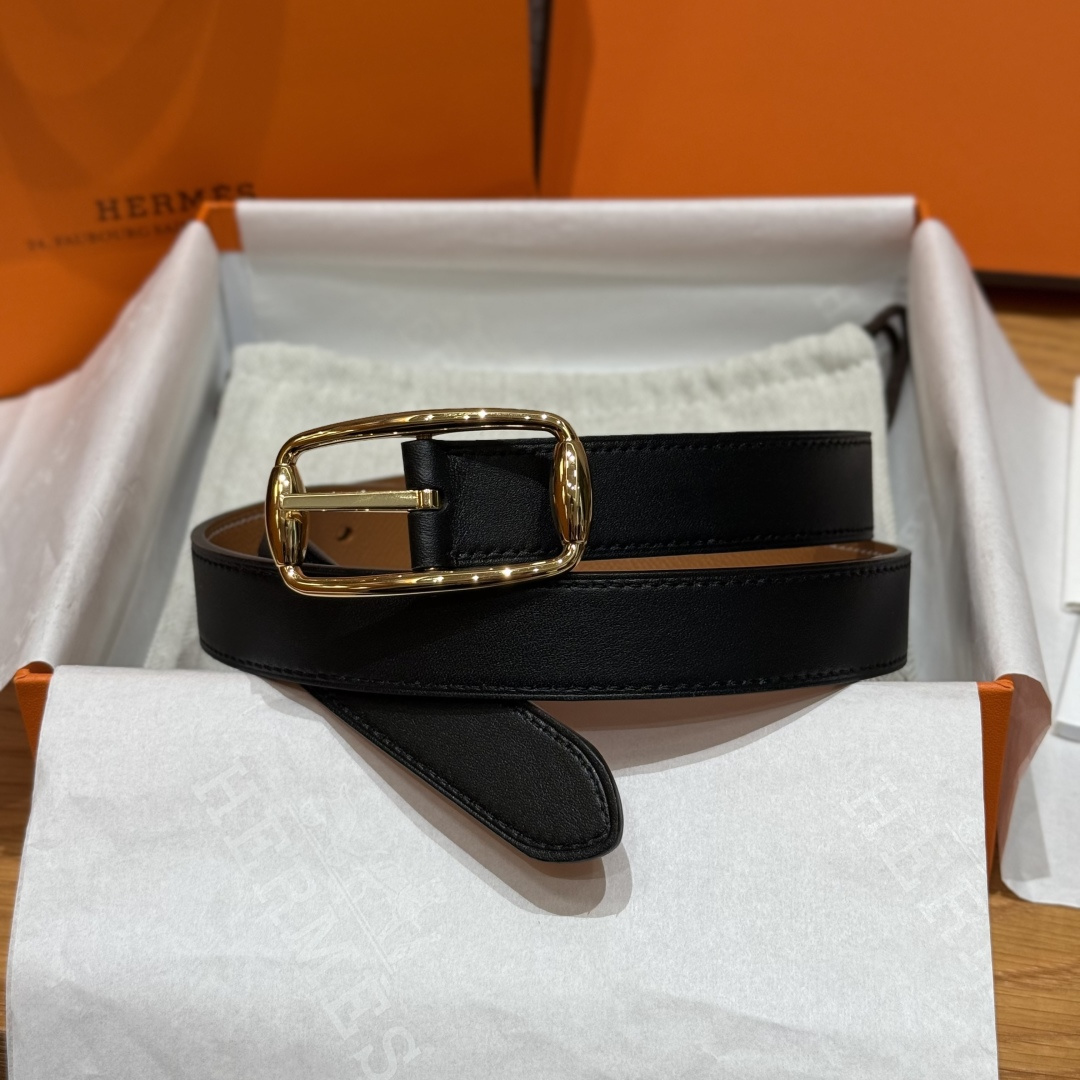 H家新款女士双面腰带 - 柔らかな牛皮革と洗練されたデザイン