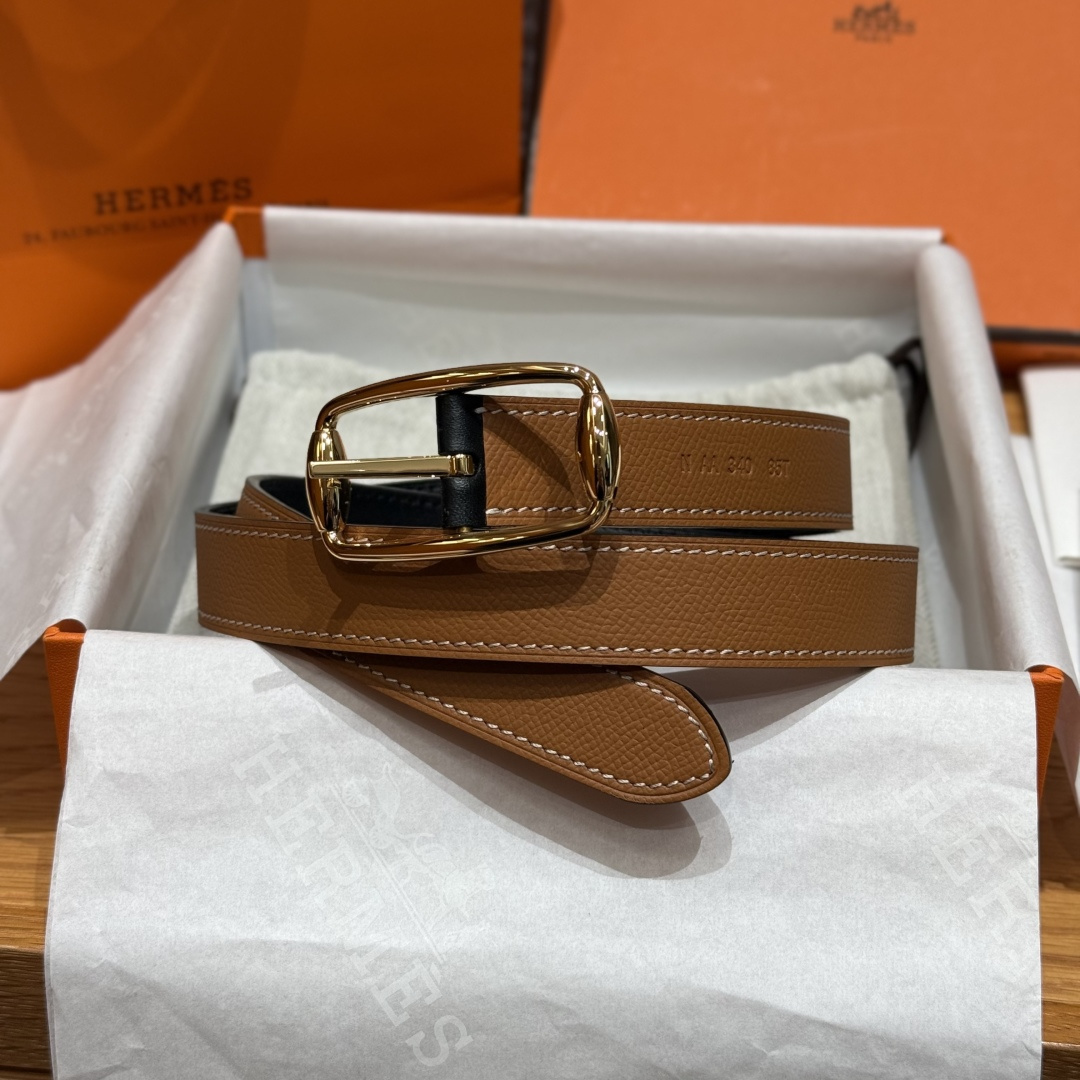 H家新款女士双面腰带 - 柔らかな牛皮革と洗練されたデザイン