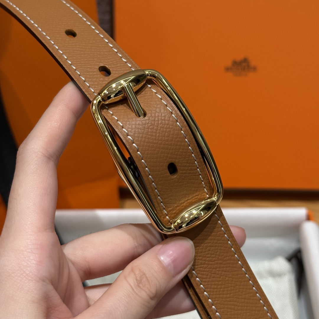 H家新款女士双面腰带 - 柔らかな牛皮革と洗練されたデザイン