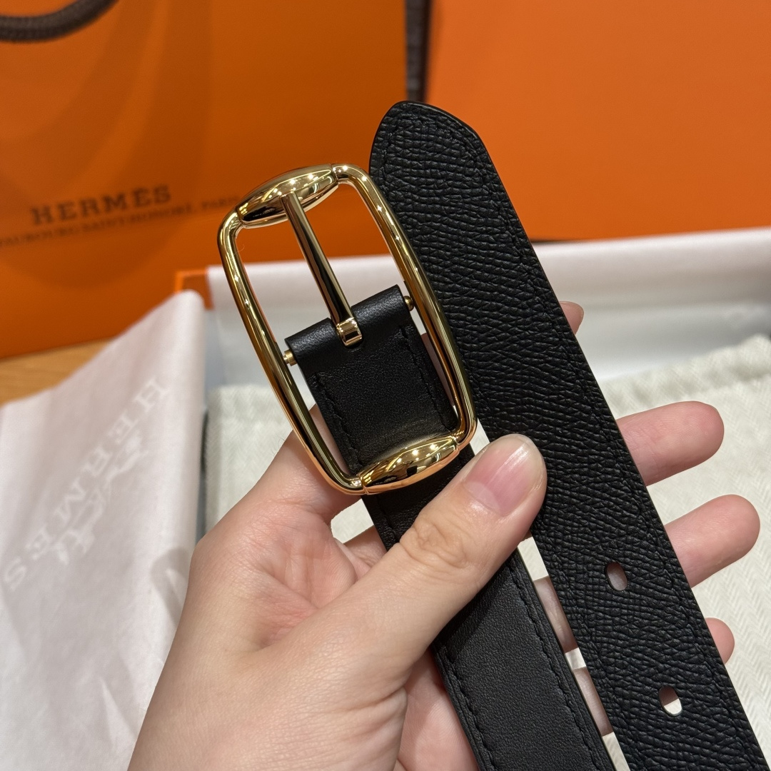 H家新款女性用双面腰带 - 柔らかい牛革製でスタイリッシュなデザイン