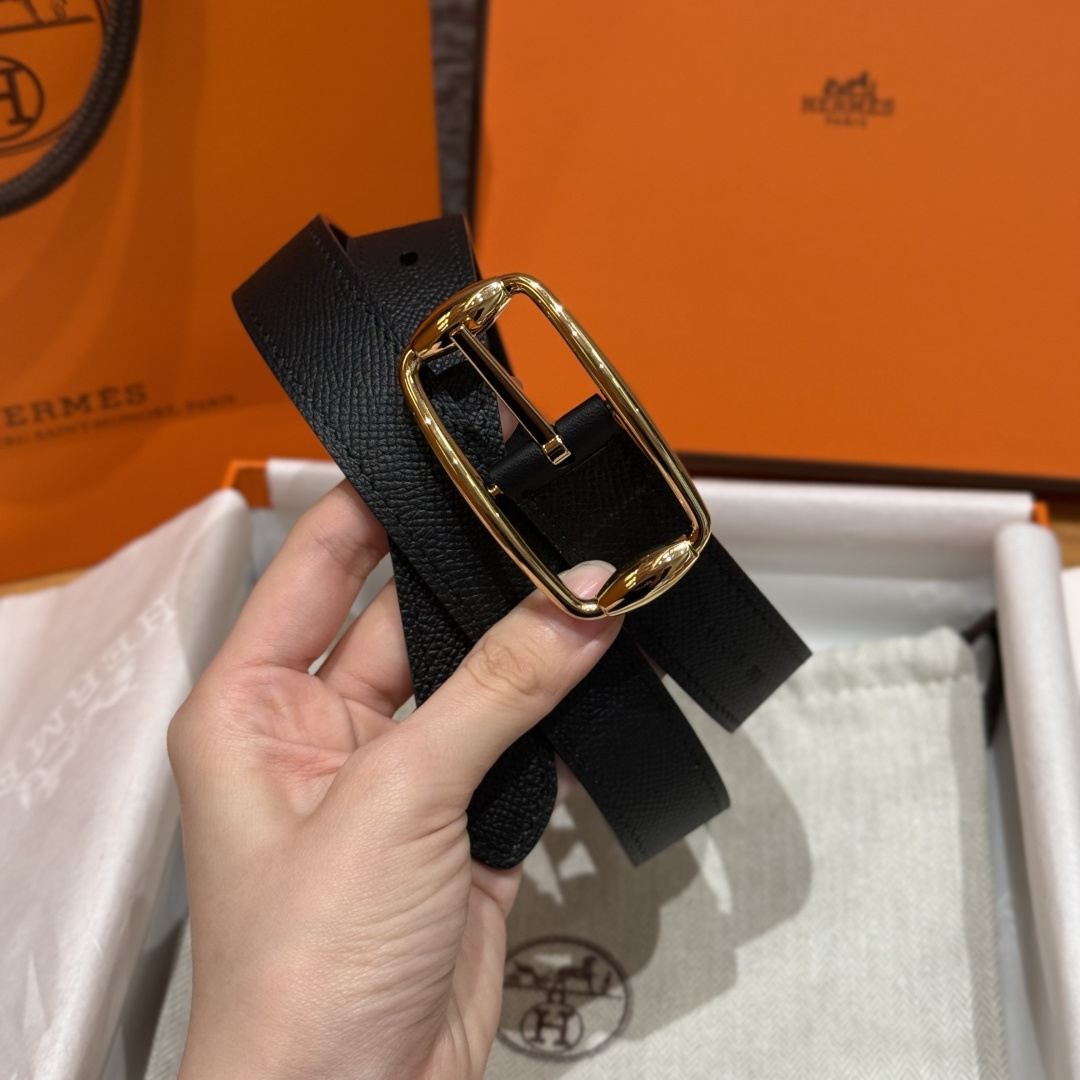 H家新款女性用双面腰带 - 柔らかい牛革製でスタイリッシュなデザイン