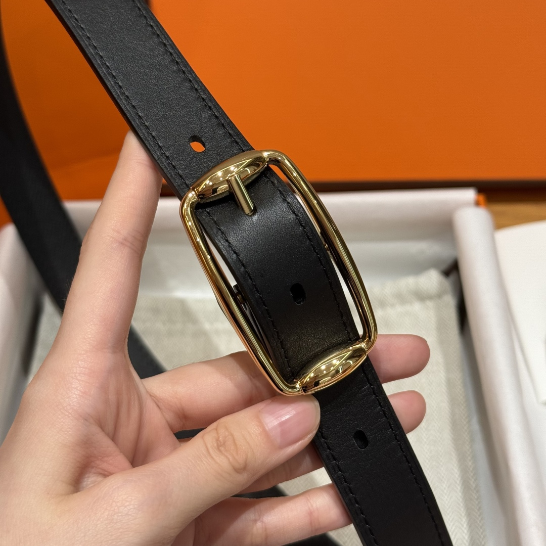 H家新款女性用双面腰带 - 柔らかい牛革製でスタイリッシュなデザイン