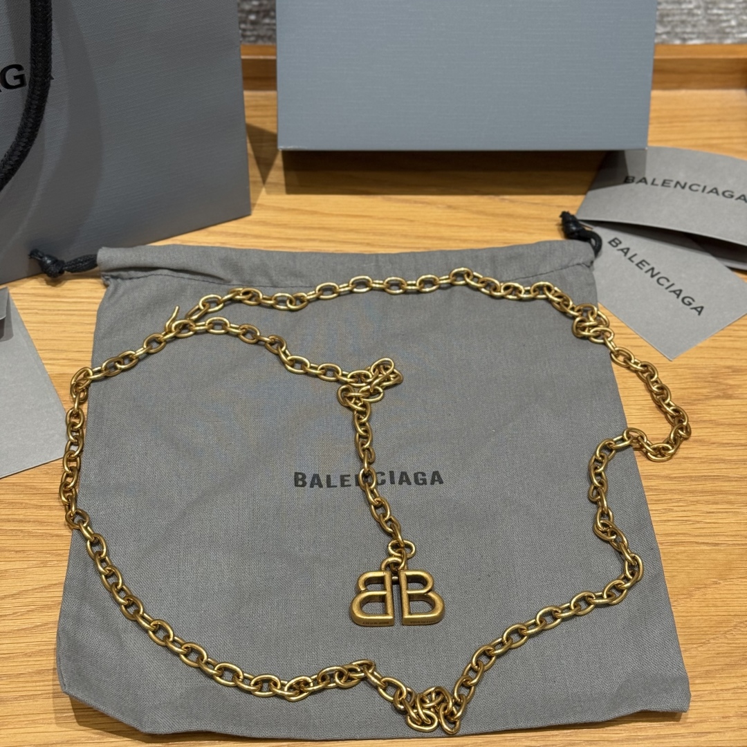 Balenciaga Monaco Chain Belt in Aged Gold Brass, 120cm Length - Spring 2025 1 cmp i1749099717032 2147 0 0