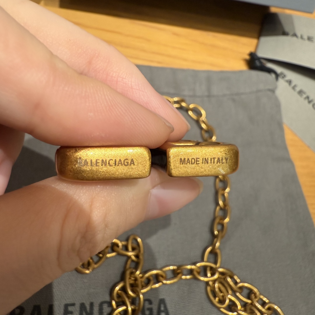 Balenciaga Monaco Chain Belt in Aged Gold Brass, 120cm Length - Spring 2025 3 cmp i1749099717032 5809 0 2