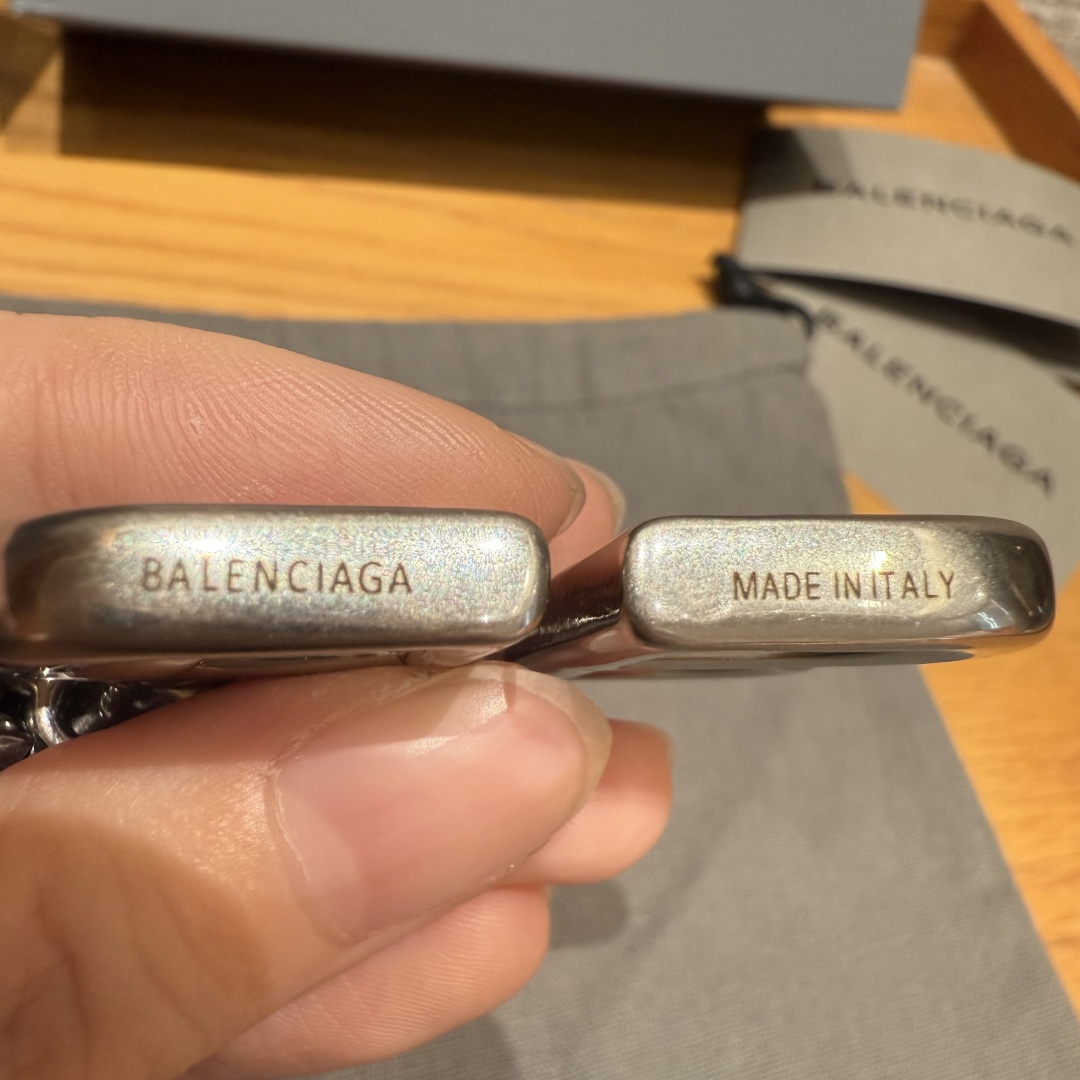 Balenciaga Monaco Chain Belt in Aged Gold Brass, Spring 2025 Collection 6 cmp i1749099753580 2583 0 5