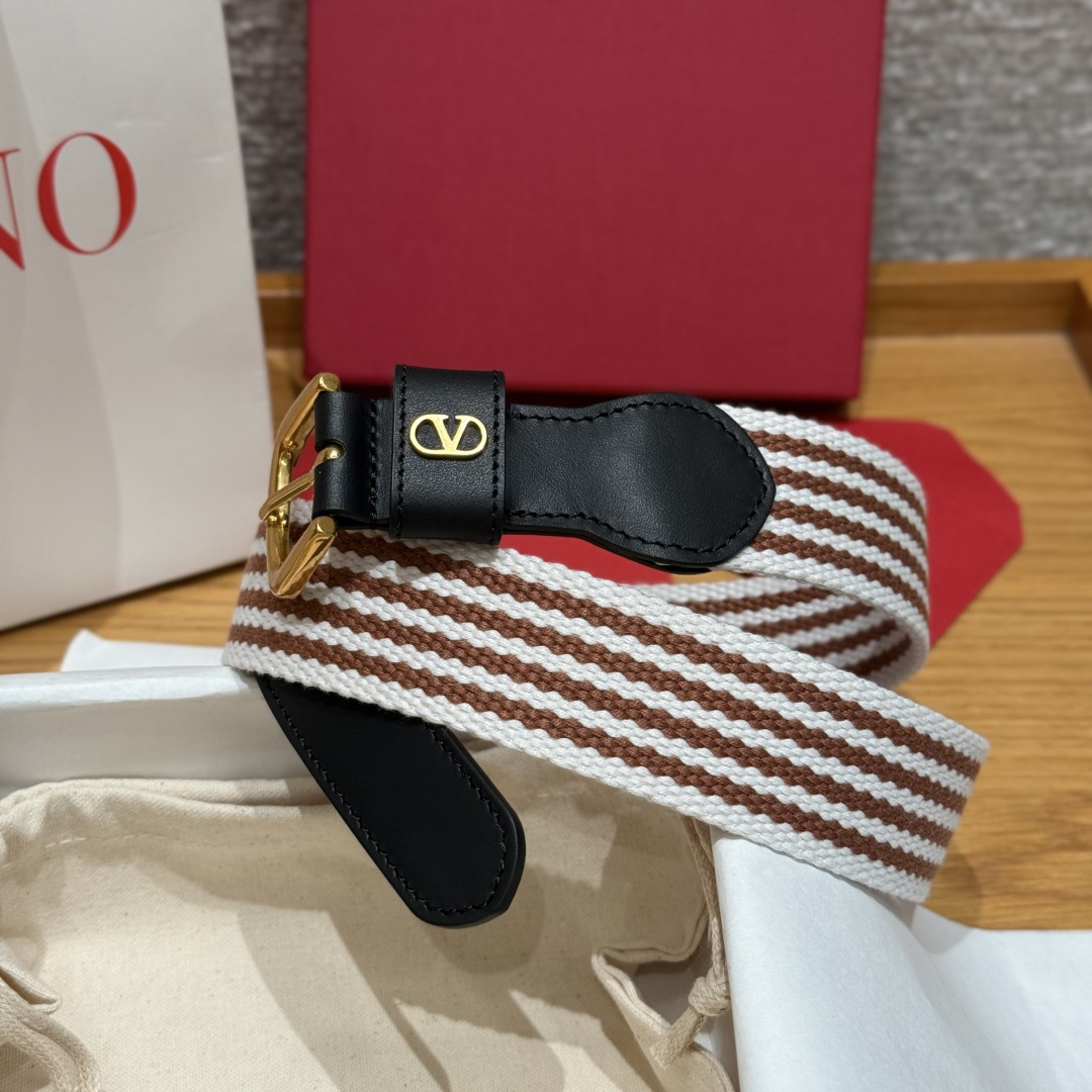 -华伦天奴新款女士腰带 织带彩色腰带针扣双面头层牛皮 3.4cm-Chinese UA Cheap High Quatity Brand Clothes Bags handbags Sneakers wholesale wholesaler seller from China Factory suppliers Fashion Clothing Shoes best Quality Beautiful Price -华伦天奴新款女士腰带 织带彩色腰带针扣双面头层牛皮 3.4cm