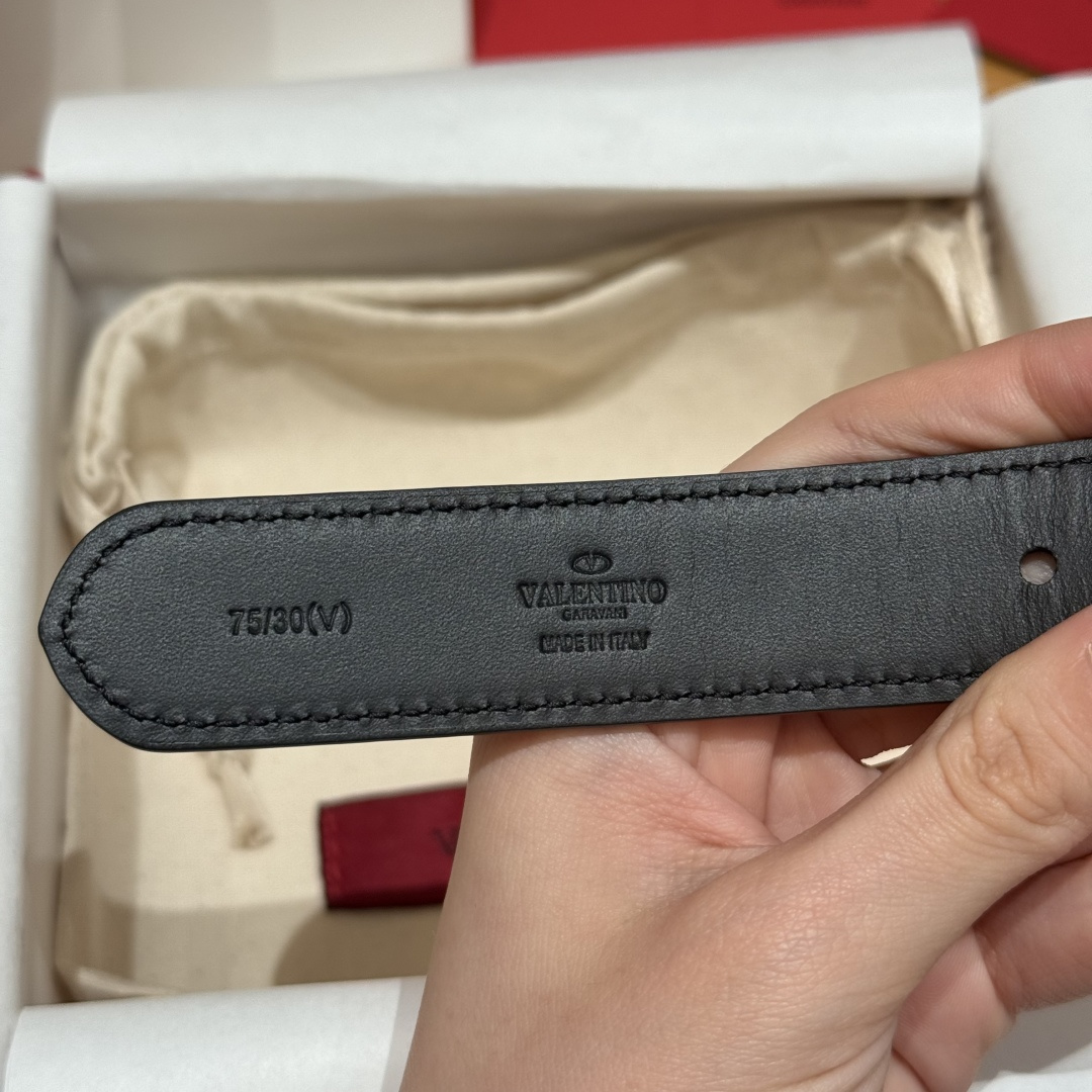 -华伦天奴新款女士腰带 织带彩色腰带针扣双面头层牛皮 3.4cm-Chinese UA Cheap High Quatity Brand Clothes Bags handbags Sneakers wholesale wholesaler seller from China Factory suppliers Fashion Clothing Shoes best Quality Beautiful Price -华伦天奴新款女士腰带 织带彩色腰带针扣双面头层牛皮 3.4cm