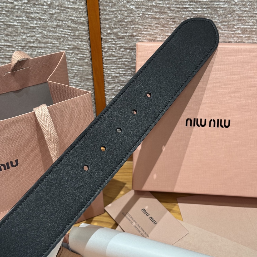 Miu Miu Women's Black Leather Belt with Silver Buckle, Classic Design 7 cmp i1750758233573 7857 0 3