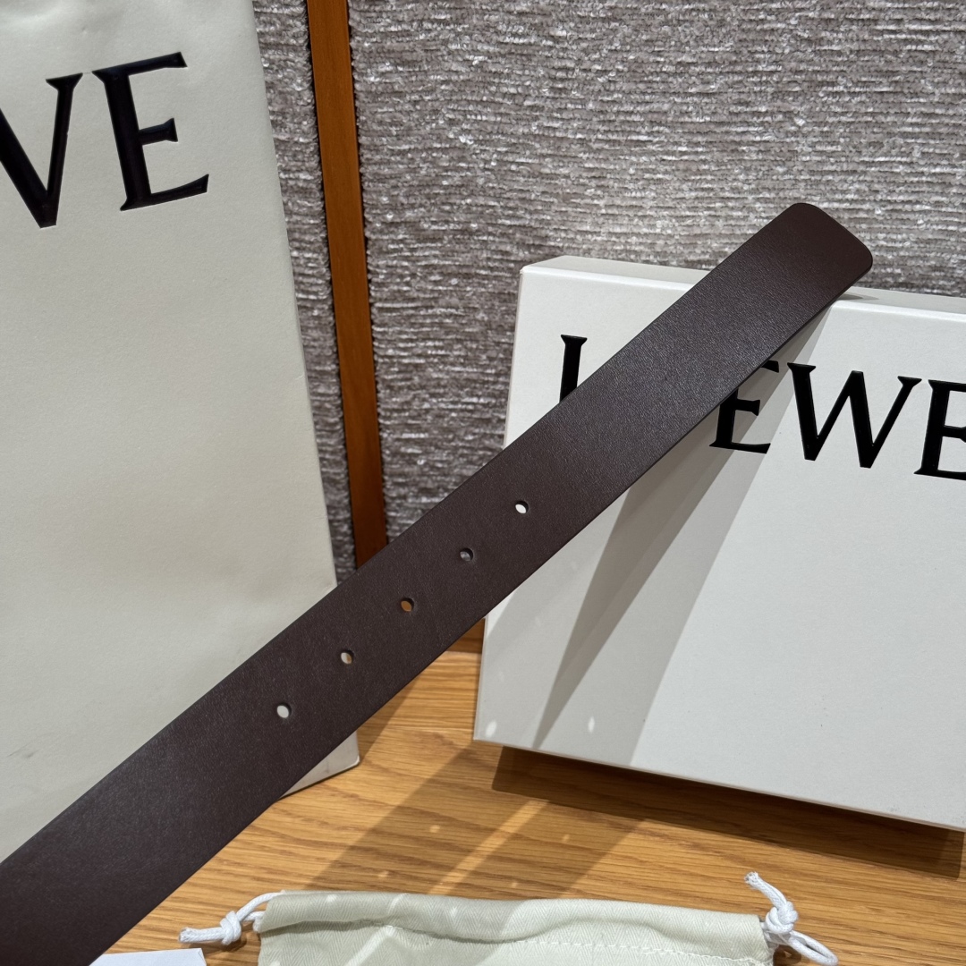 Loewe Women's Classic Leather Belt with Signature Buckle - 3.5cm Width 8 cmp i1750758531870 2462 0 2
