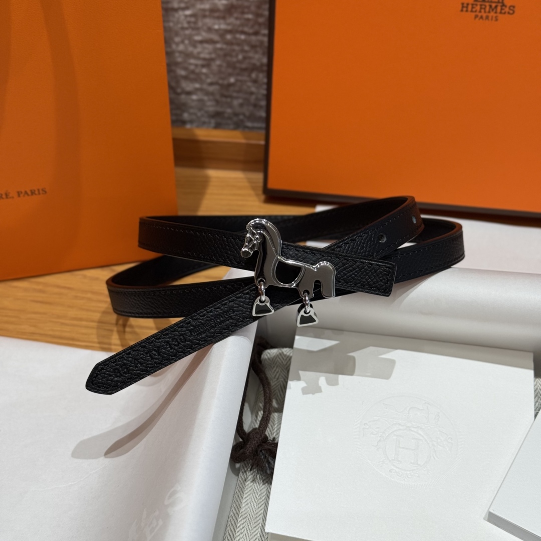 Hermès Glenan Reversible Leather Belt with Horse Buckle, 13mm 2 cmp i1750761907894 1621 0 0