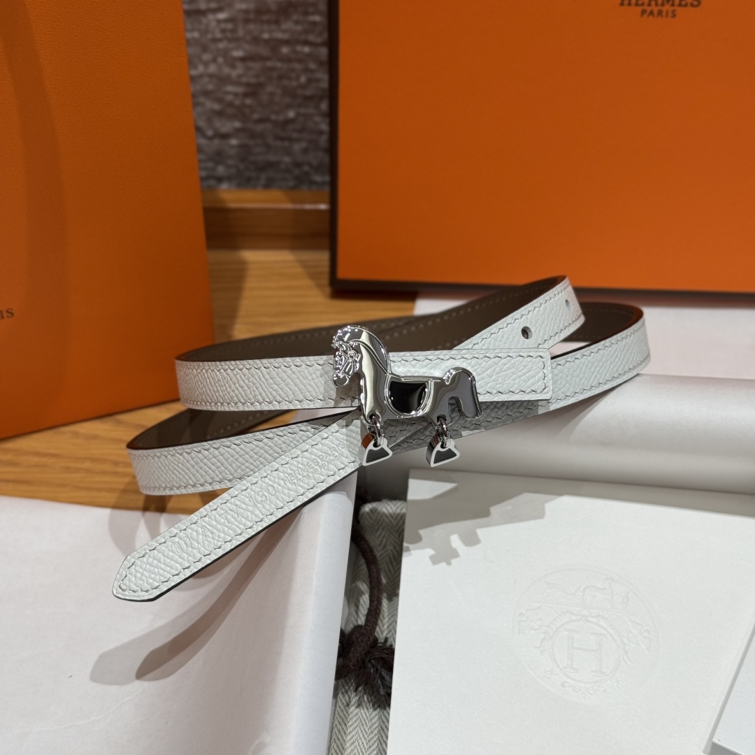 Hermès Glenan 13mm Black & Silver Horse Buckle Reversible Leather Belt 5 cmp i1750761916020 7997 0 3
