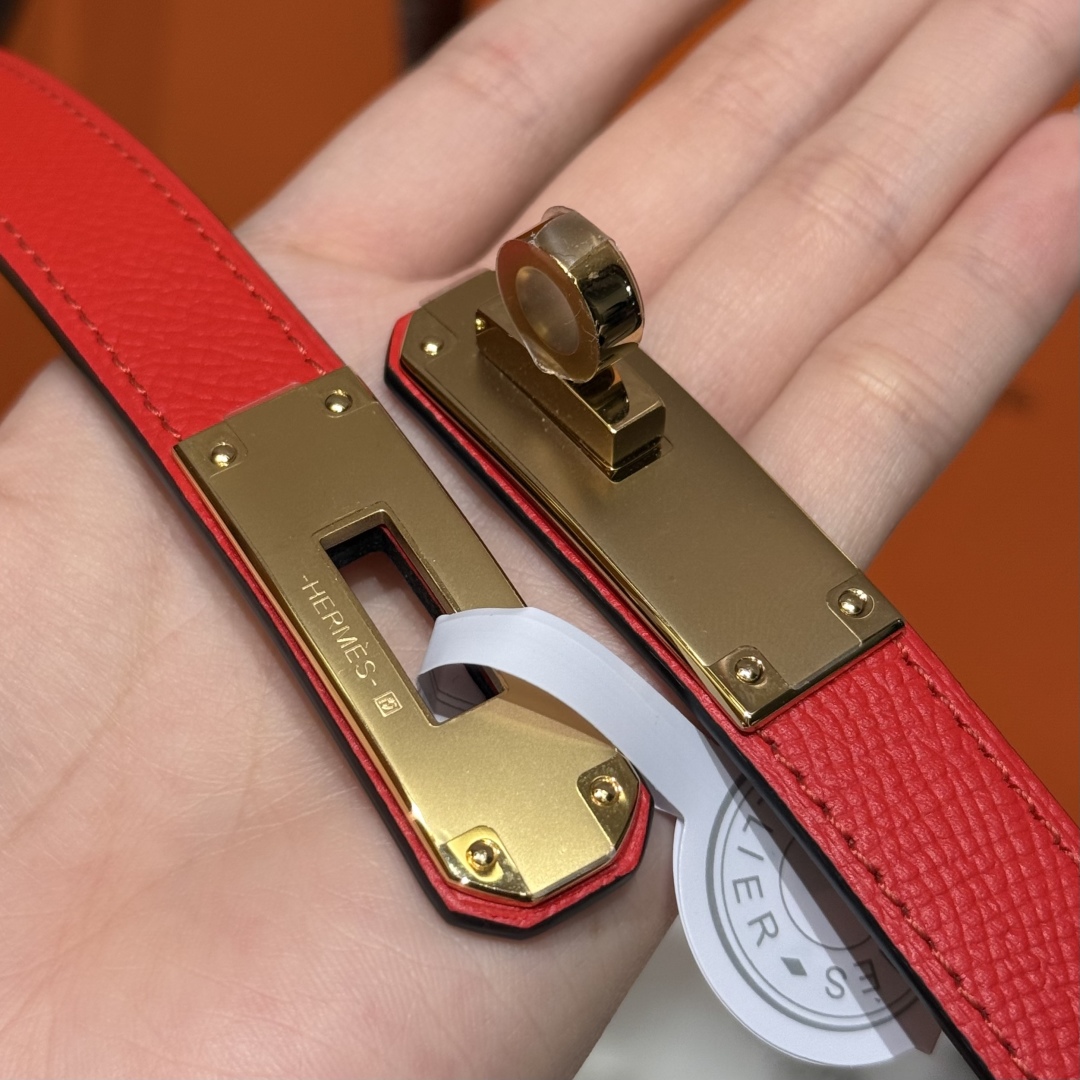 Hermès Kelly Belt: Hunter Leather with Palladium-Plated Buckle - Adjustable Fit 7 cmp i1751952620228 1674 0 8