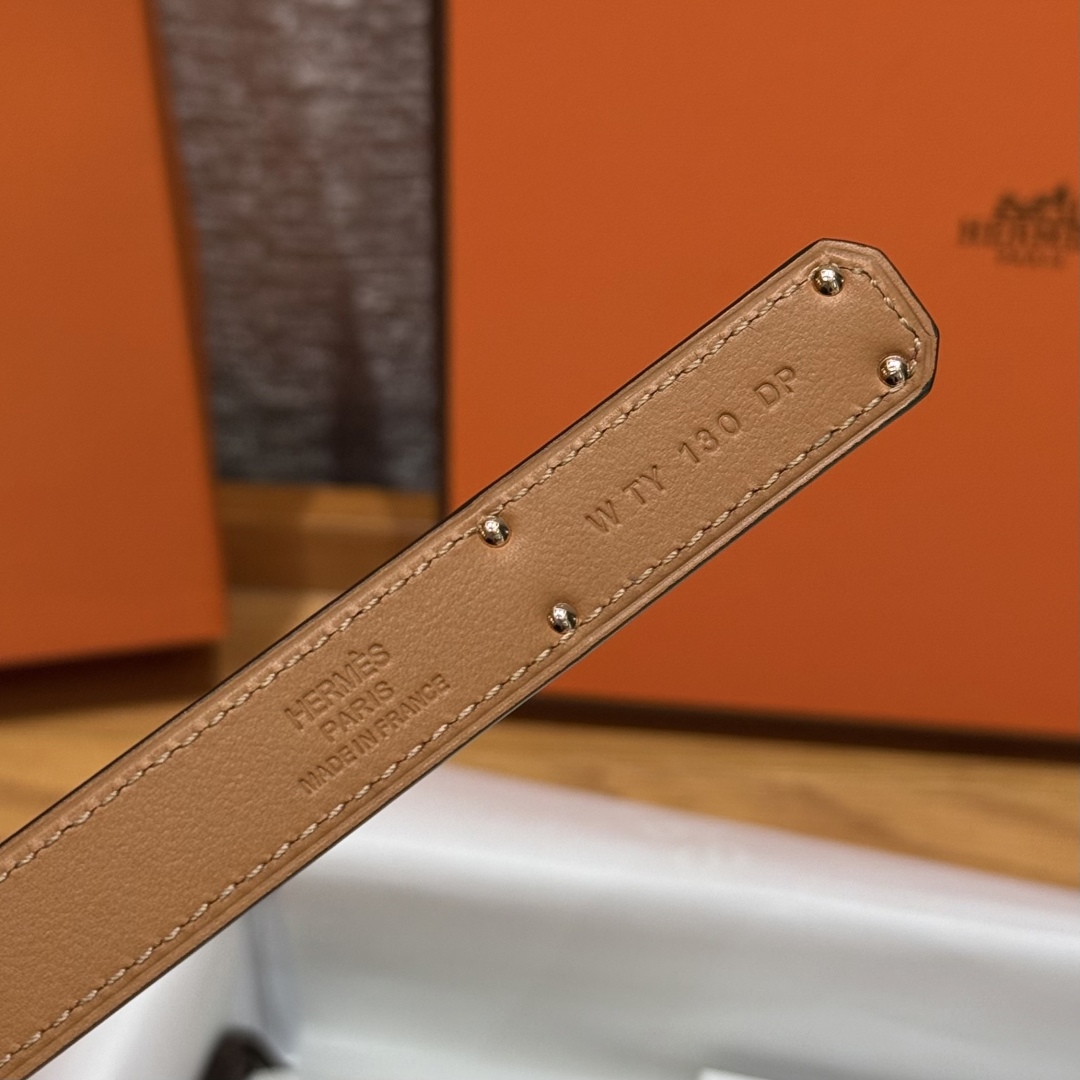 Hermès Kelly Belt: Hunter Leather with Palladium-Plated Buckle - 18mm 10 cmp i1751952883284 5481 0 5