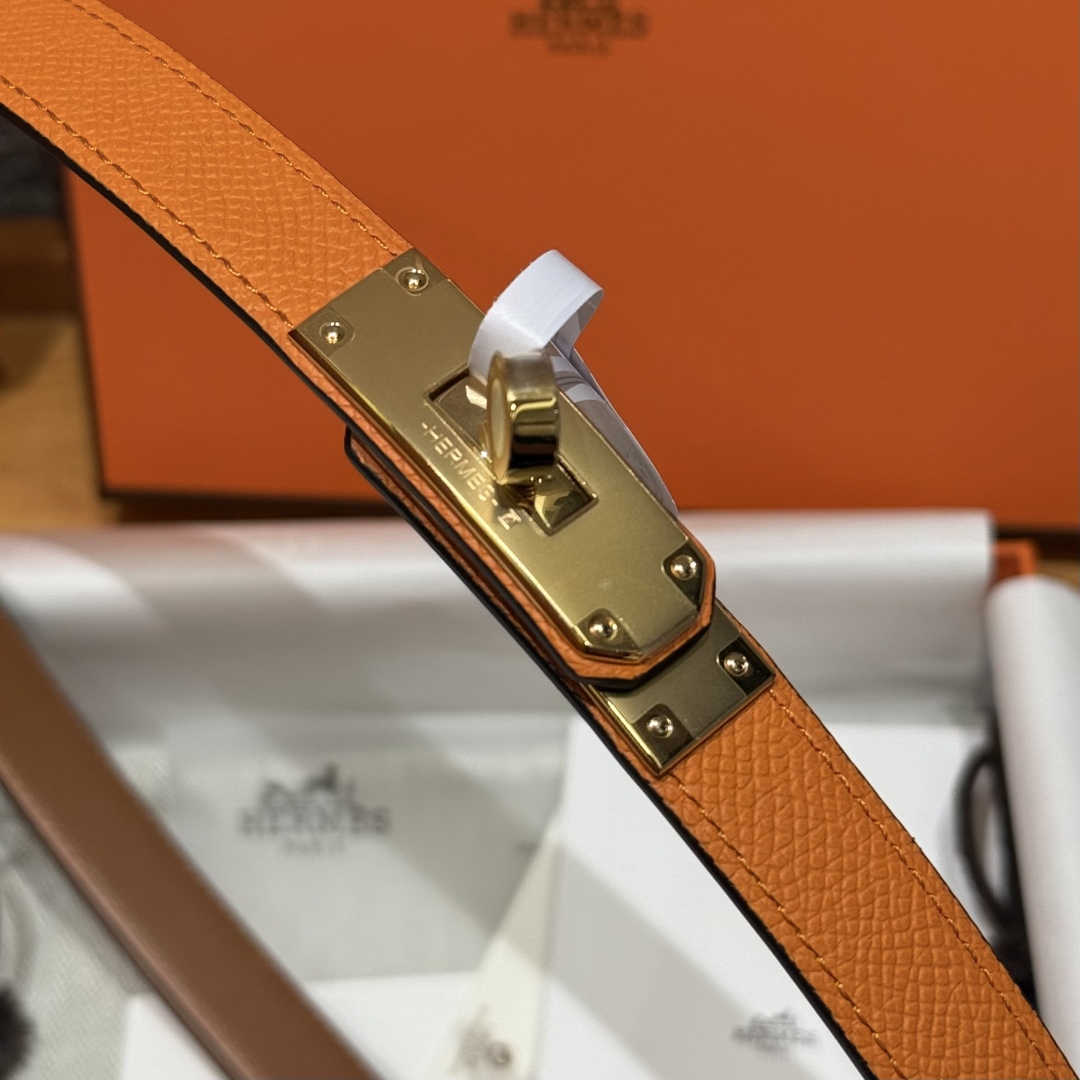 Hermès Kelly Belt: Hunter Calfskin with Palladium-Plated Buckle, Adjustable Fit 7 cmp i1751952956252 1942 0 4