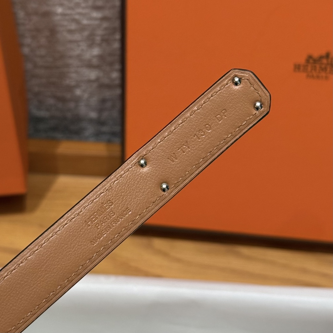 Hermès Kelly Belt in Hunter Leather with Palladium-Plated Buckle, 18 mm, Lilac 9 cmp i1751953072969 5733 0 4