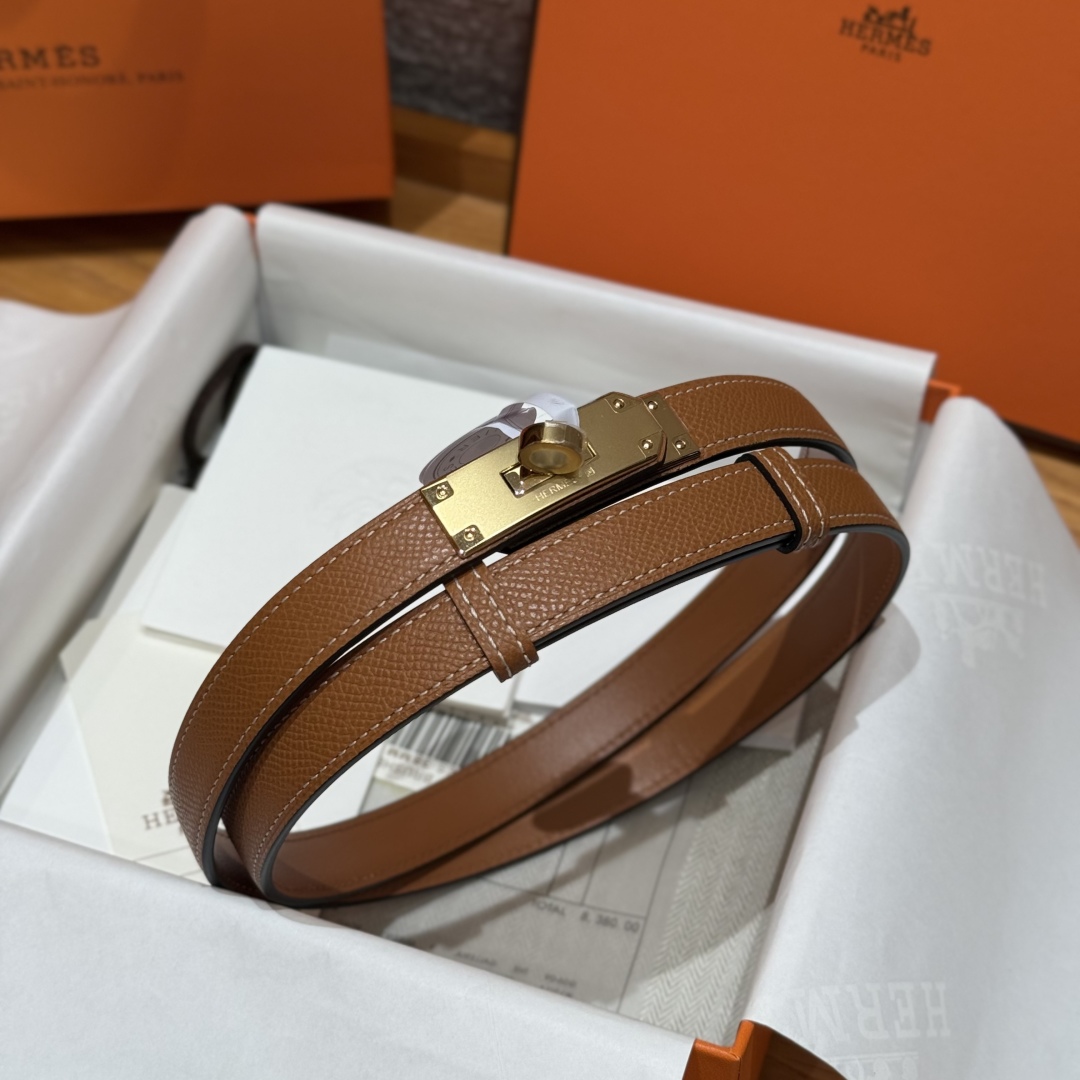 Hermès Women's Kelly Belt in Hunter Leather with Palladium-Plated Buckle 3 cmp i1751953906275 3387 0 1