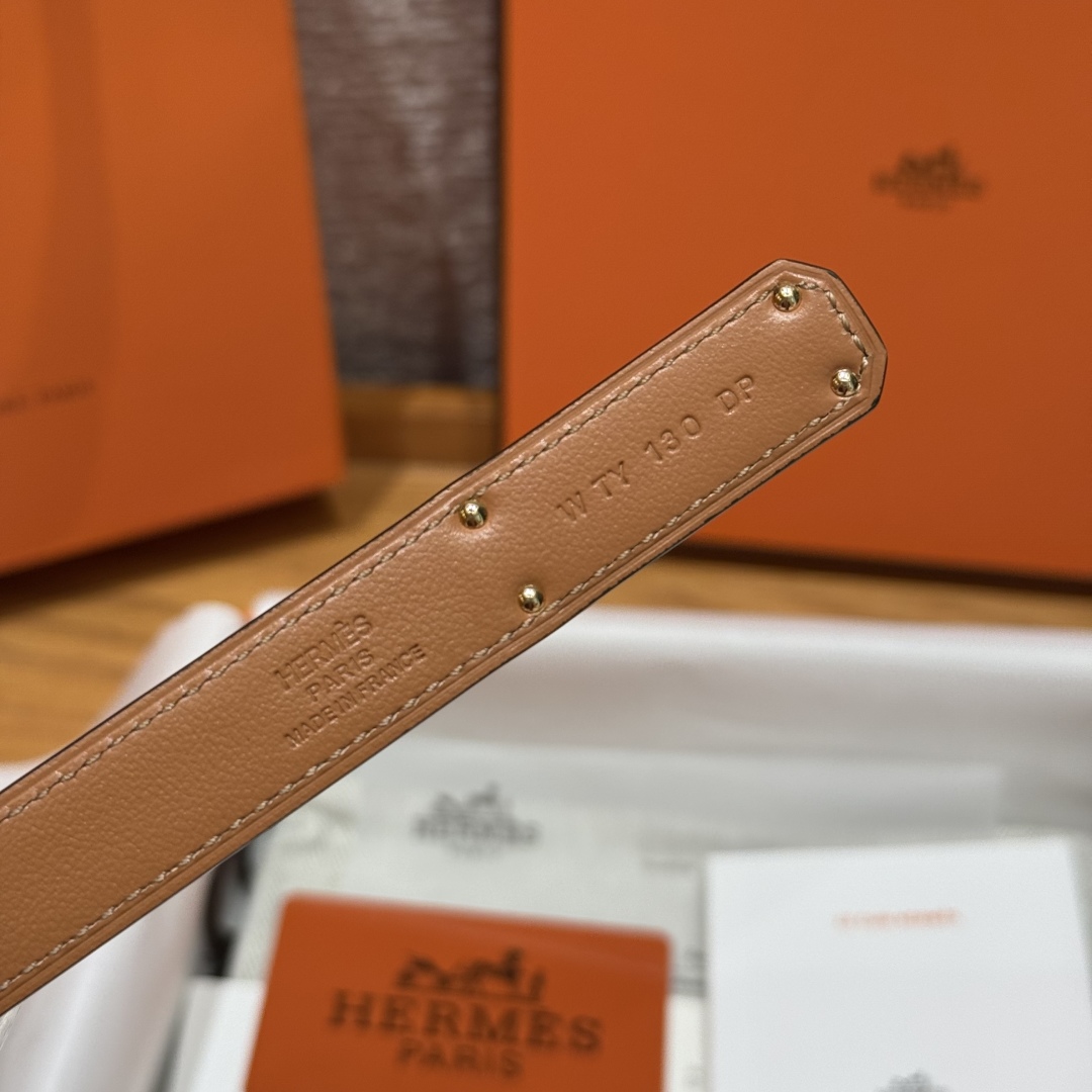Hermès Kelly Belt: Hunter Leather with Palladium-Plated Buckle, Adjustable 18mm 10 cmp i1751953921683 8103 0 7