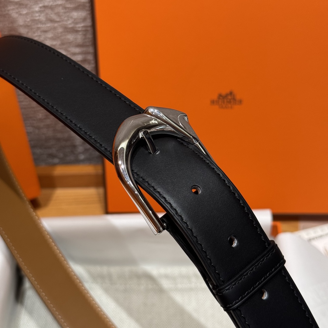 Hermès Rodeo 32mm Black Leather Belt with Palladium-Plated Buckle 5 cmp i1752207449516 4539 0 7