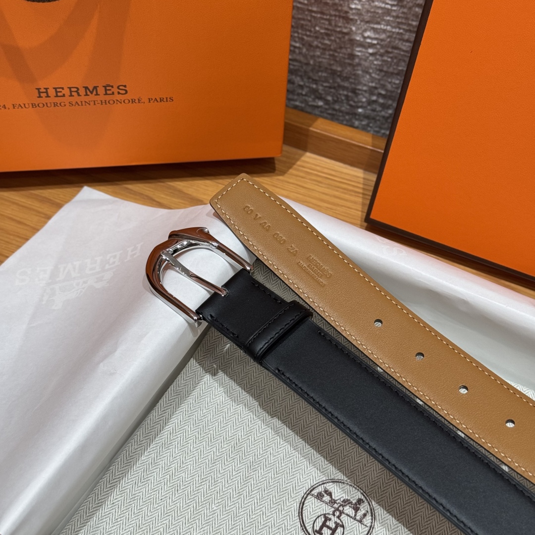 Hermès Rodeo 32mm Black Leather Belt with Palladium-Plated Buckle 6 cmp i1752207449516 5500 0 8