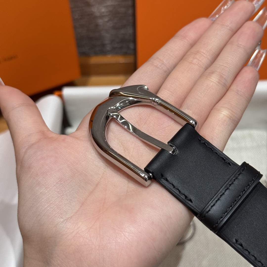 Hermès Rodeo 32mm Black Leather Belt with Palladium-Plated Buckle 7 cmp i1752207452856 1030 0 2