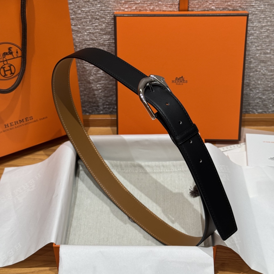 Hermès Rodeo 32mm Black Leather Belt with Palladium-Plated Buckle 4 cmp i1752207452881 3964 0 6