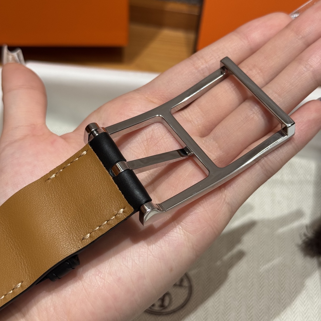 Hermès 32mm Reversible Leather Belt with Pin Buckle - Black & Brown 7 cmp i1752207524598 3337 0 3