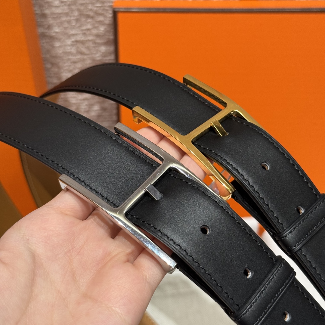Hermes 32mm Reversible Leather Belt with Pin Buckle - Black & Tan 2 cmp i1752207543546 3217 0 3