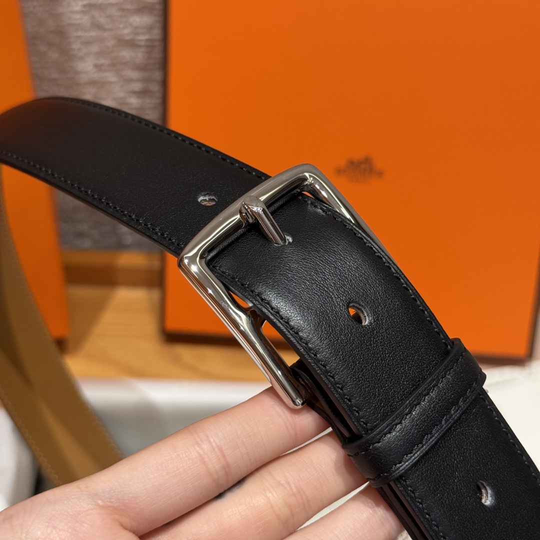 Hermès Men's Reversible Leather Belt - Black/Tan, Silver Buckle, 35mm Width 4 cmp i1752207636080 6238 0 8